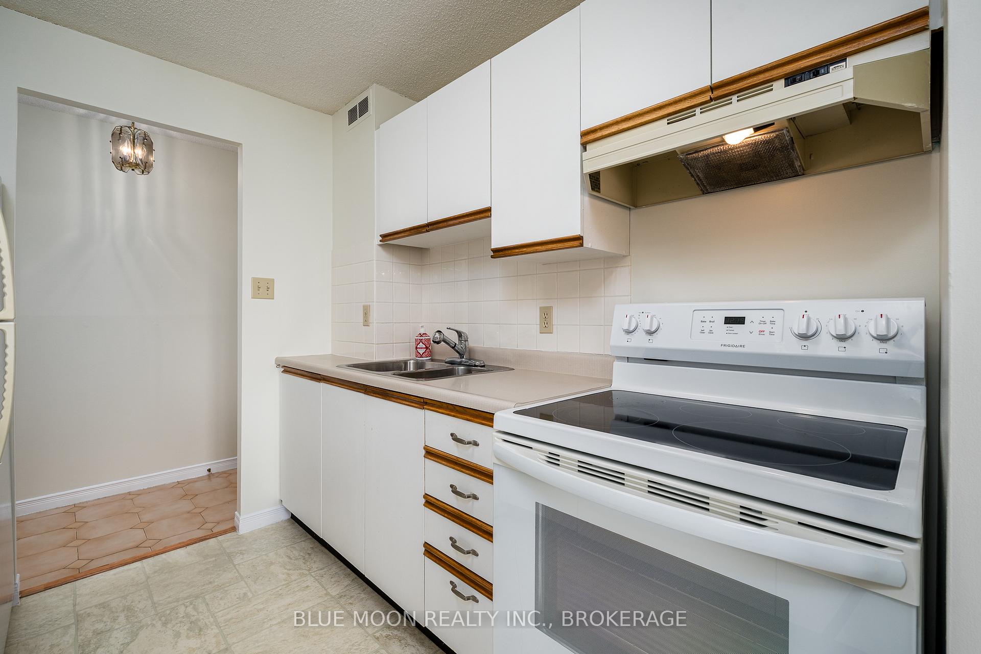 Photo 7 of Unit 207, 14 Greenview Drive, Kingston, Central City West — HOMEH