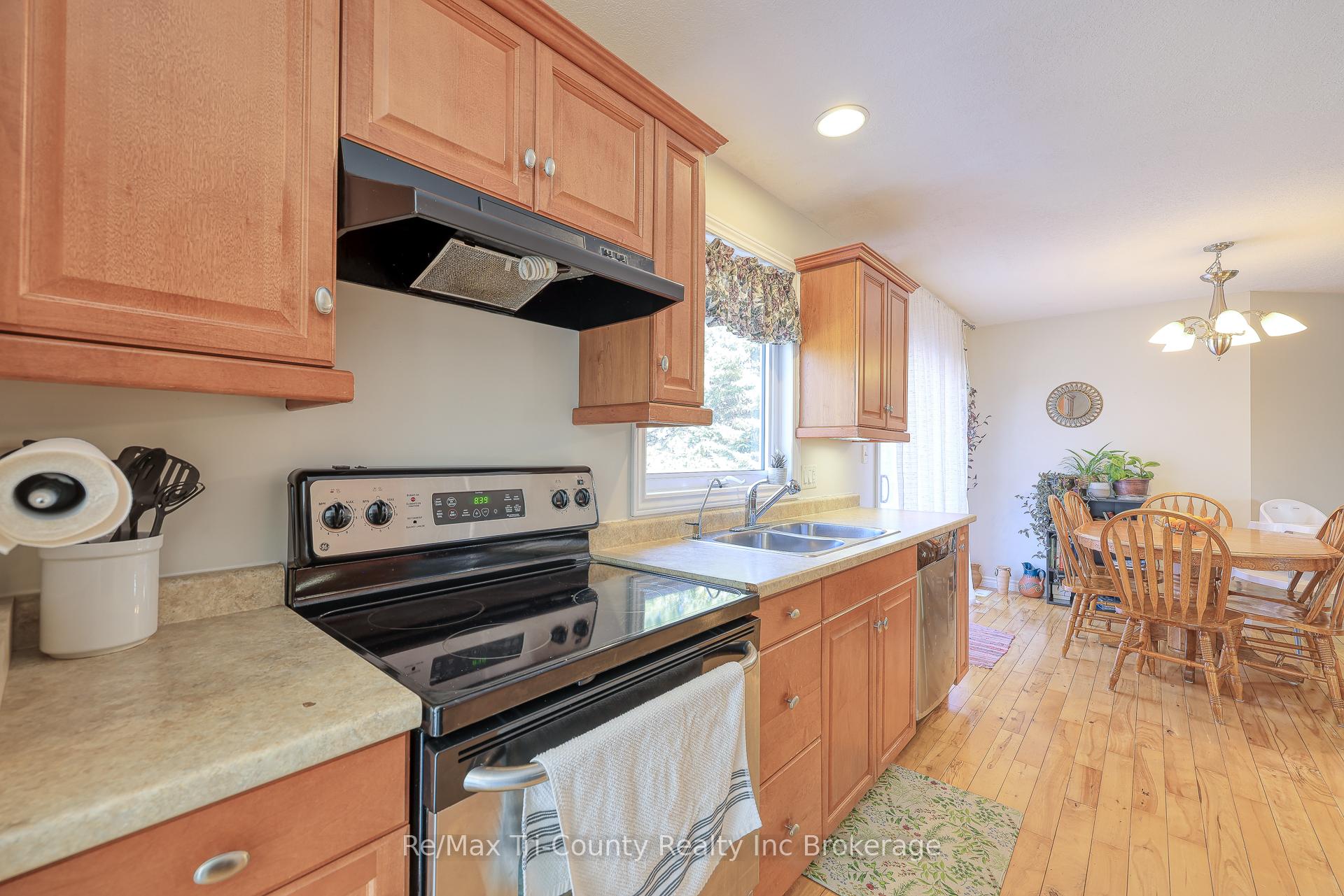 Photo 8 of 51134 Ron McNeil Line, Malahide, Springfield — HOMEH