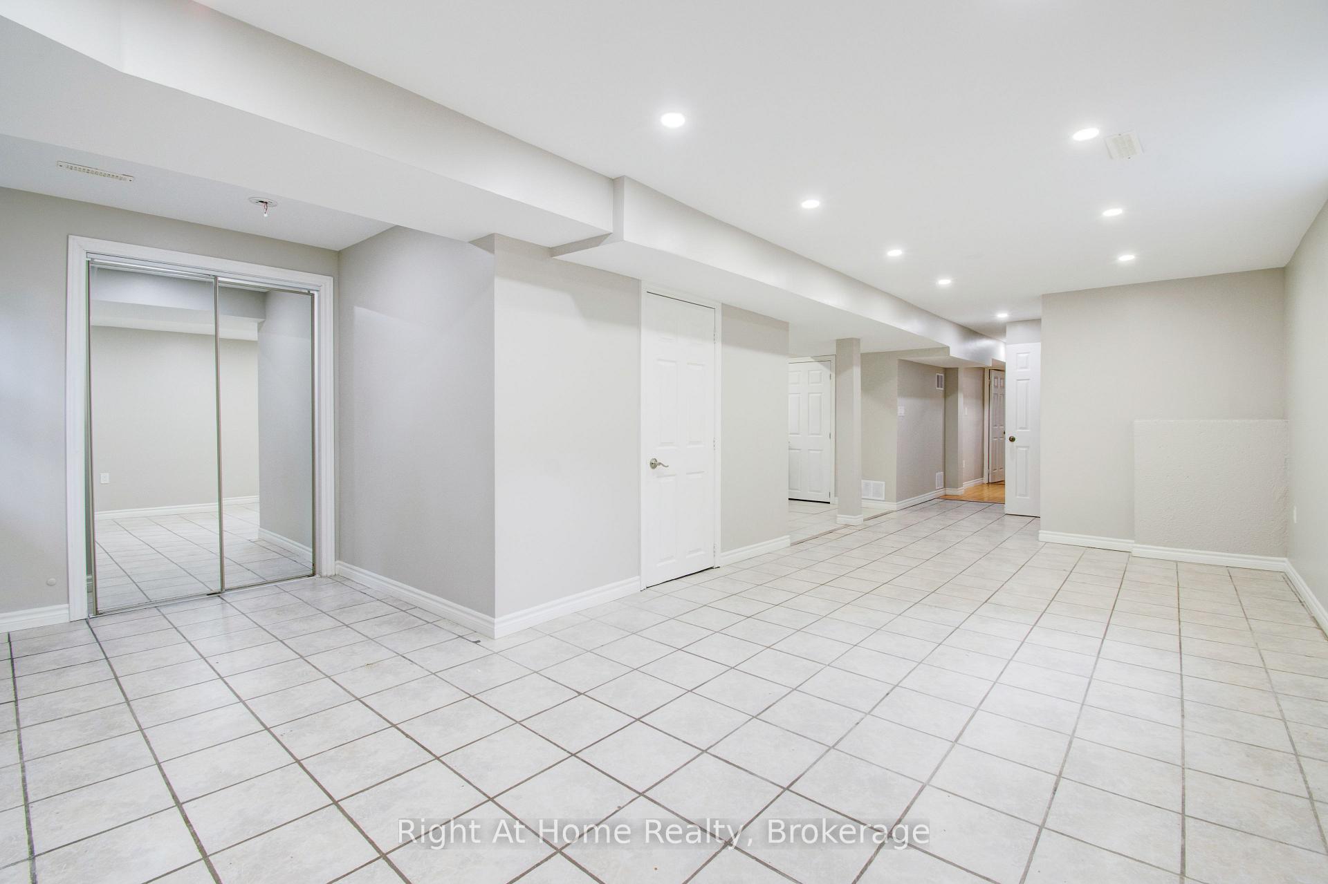 Photo 34 of 63 Martindale Crescent, Brampton, Brampton West — HOMEH