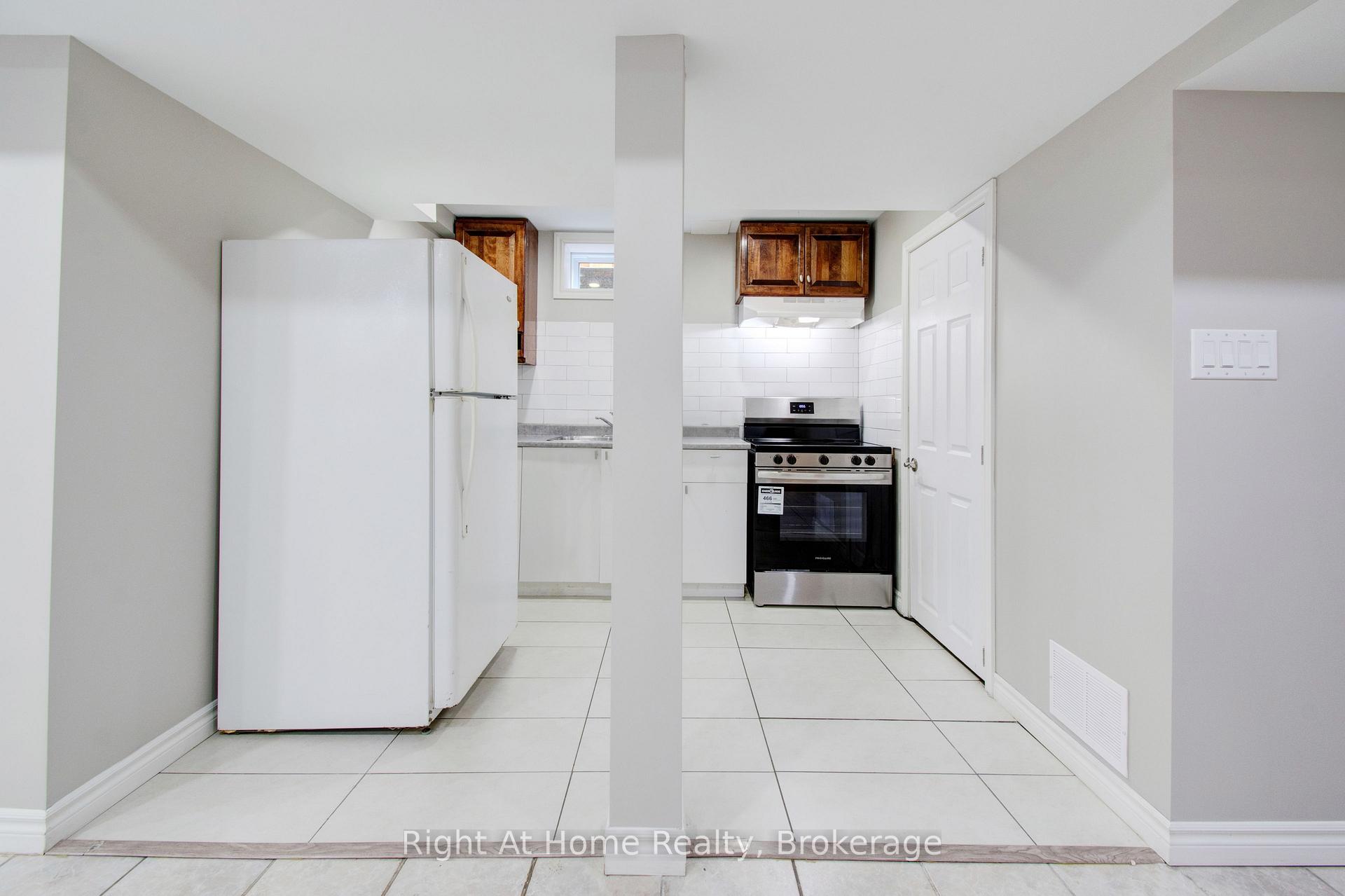 Photo 35 of 63 Martindale Crescent, Brampton, Brampton West — HOMEH