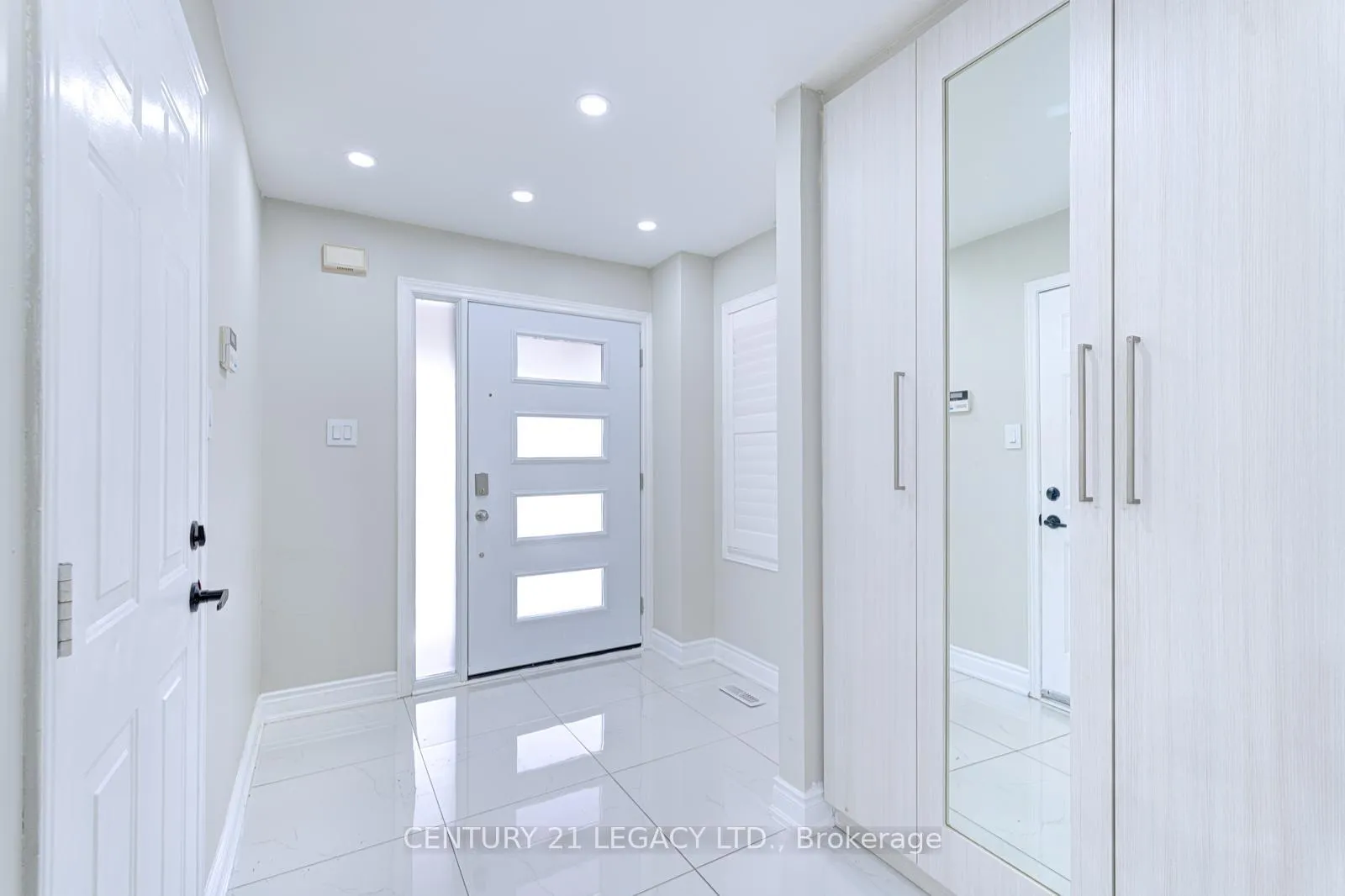 Photo 4 of 21 Serenity Lane, Brampton, Sandringham-Wellington — HOMEH