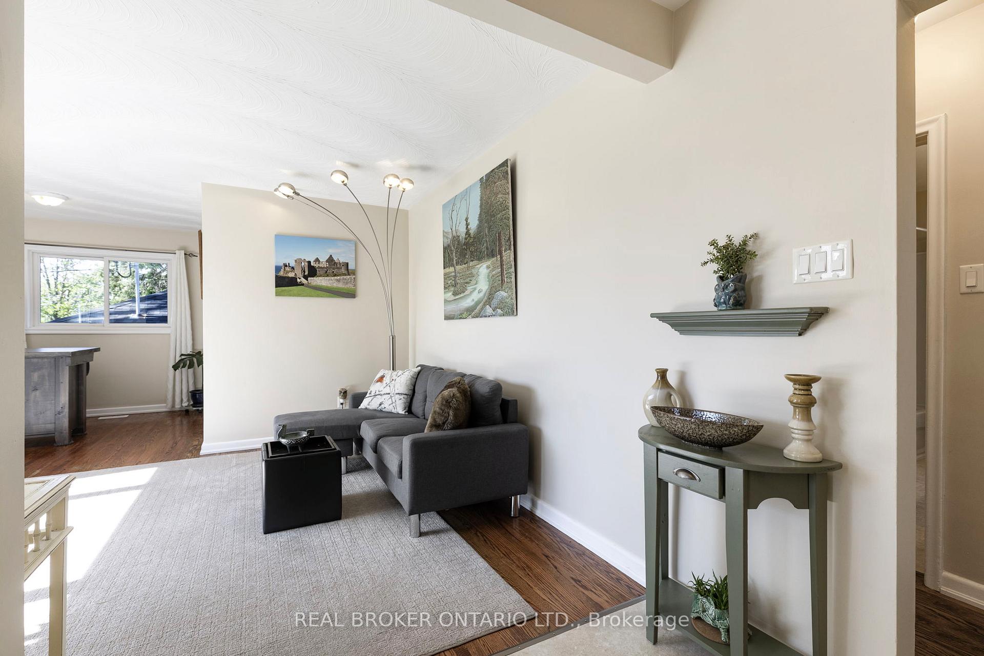 Photo 4 of 90 Johnson Street, Barrie, Codrington — HOMEH