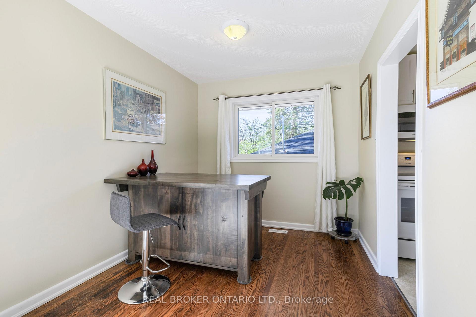 Photo 10 of 90 Johnson Street, Barrie, Codrington — HOMEH