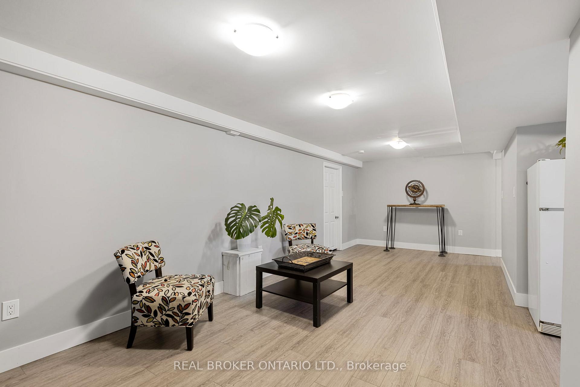 Photo 28 of 90 Johnson Street, Barrie, Codrington — HOMEH
