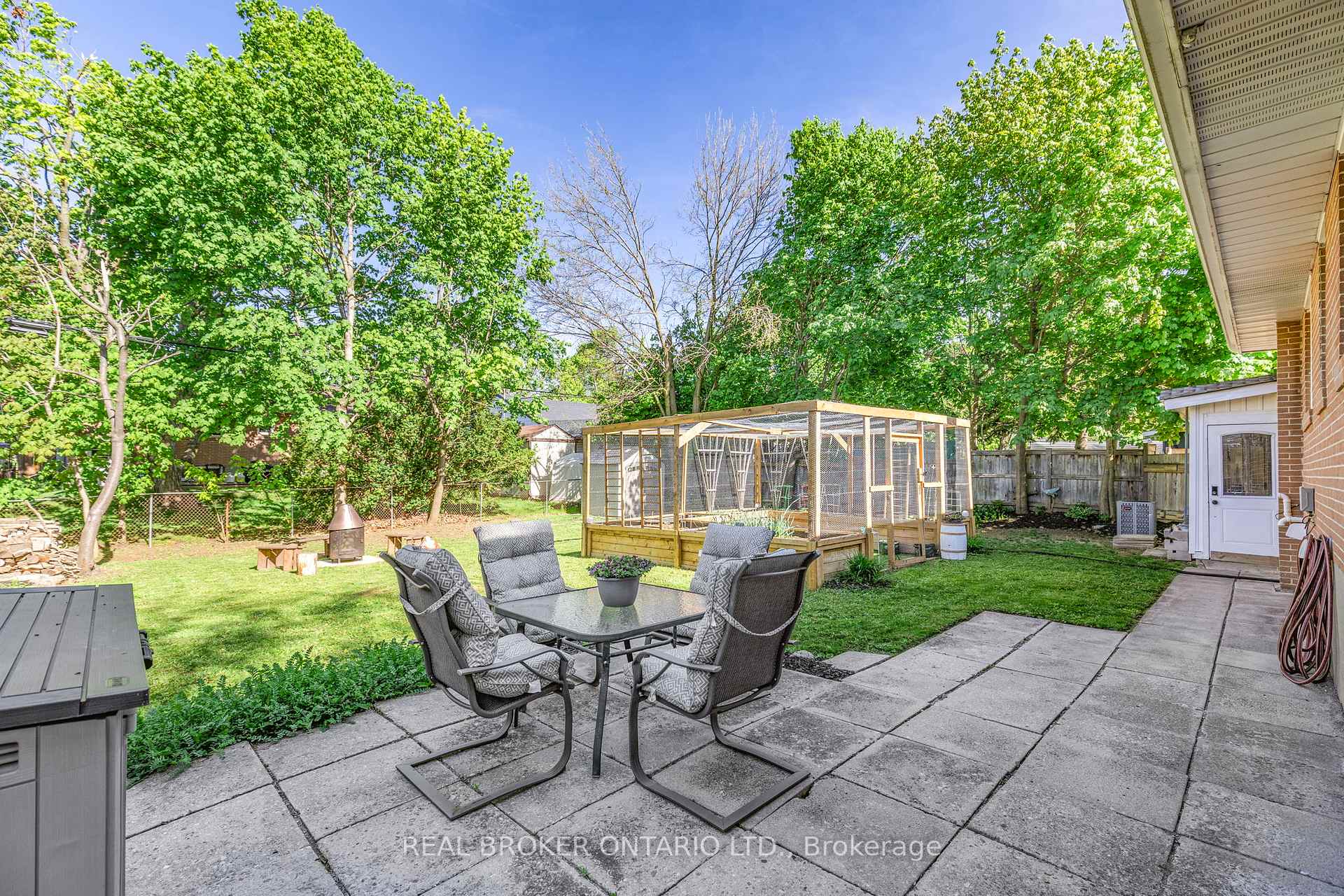 Photo 33 of 90 Johnson Street, Barrie, Codrington — HOMEH