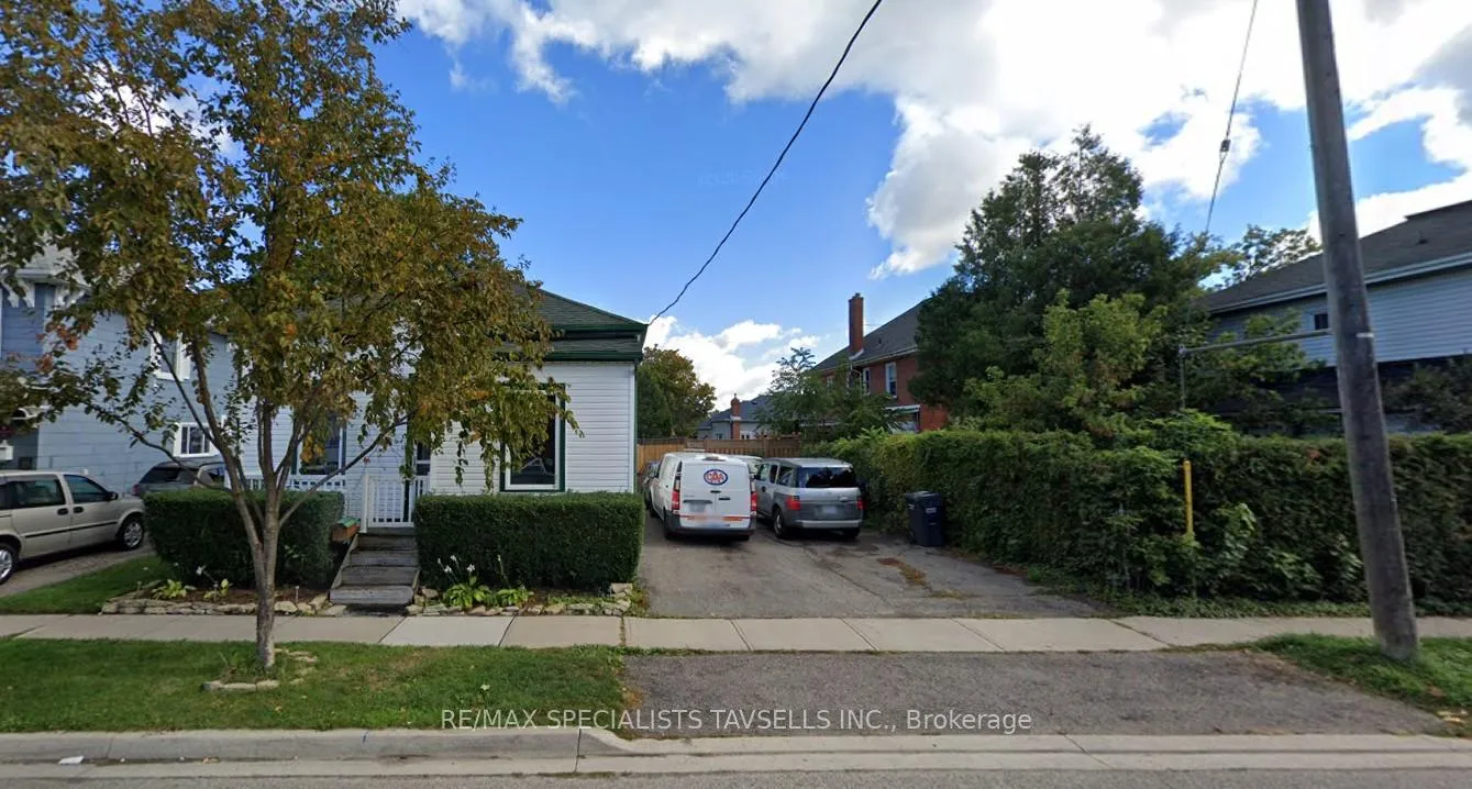 Photo 1 of 82 West Street, Brampton, Downtown Brampton — HOMEH
