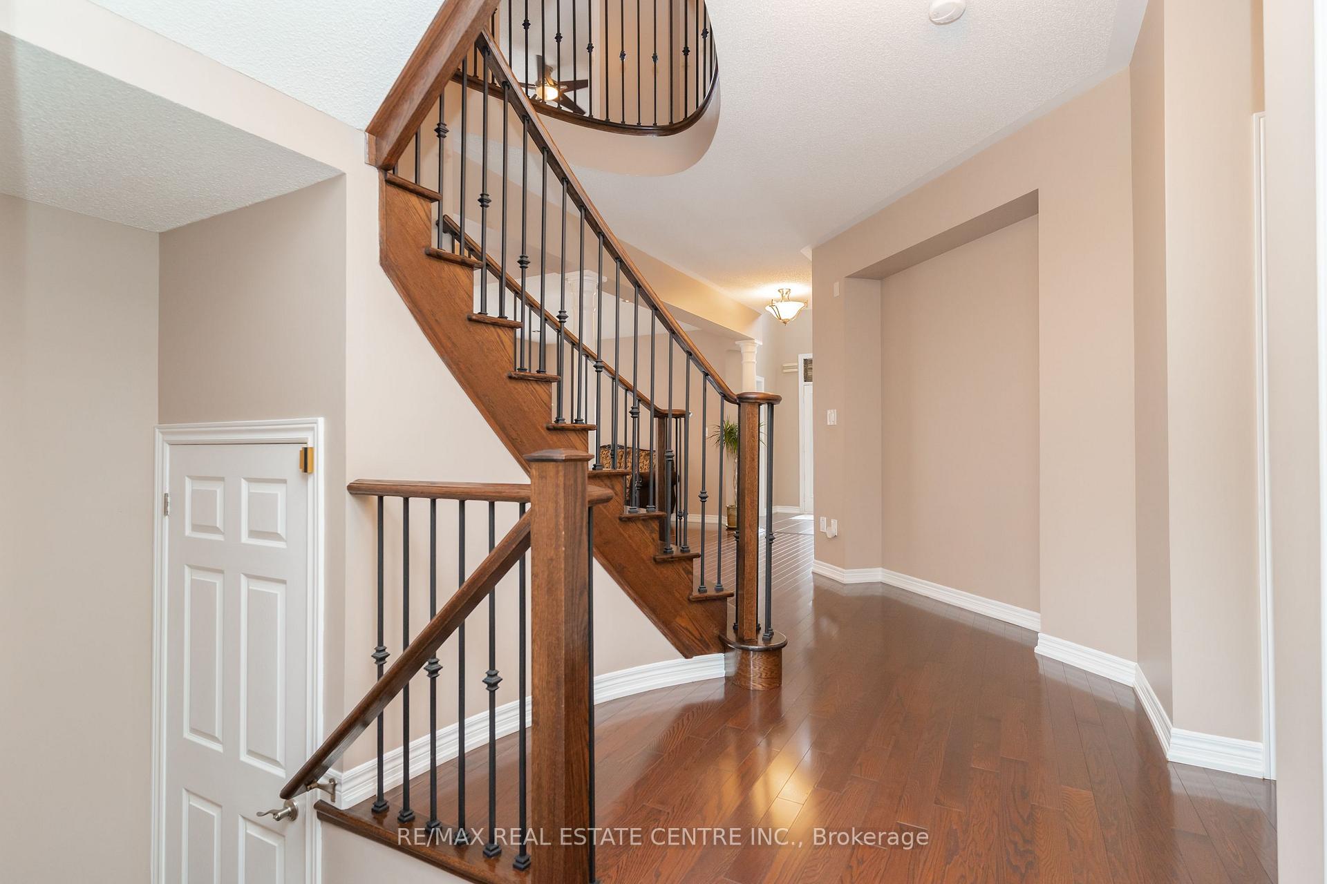 Photo 30 of 18 Rampart Drive, Brampton, Vales of Castlemore North — HOMEH
