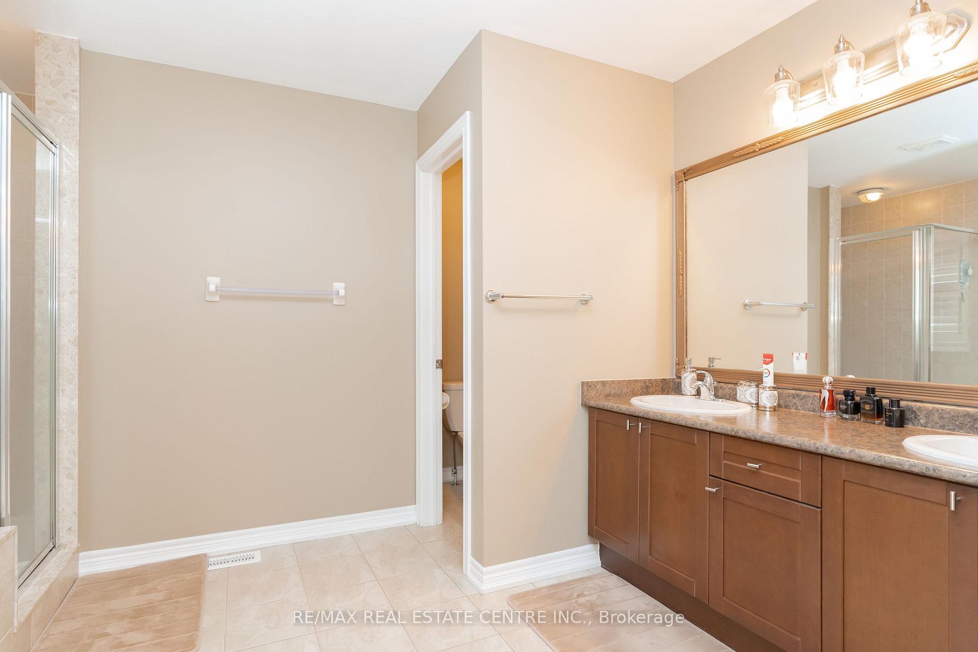 Photo 14 of 18 Rampart Drive, Brampton, Vales of Castlemore North — HOMEH