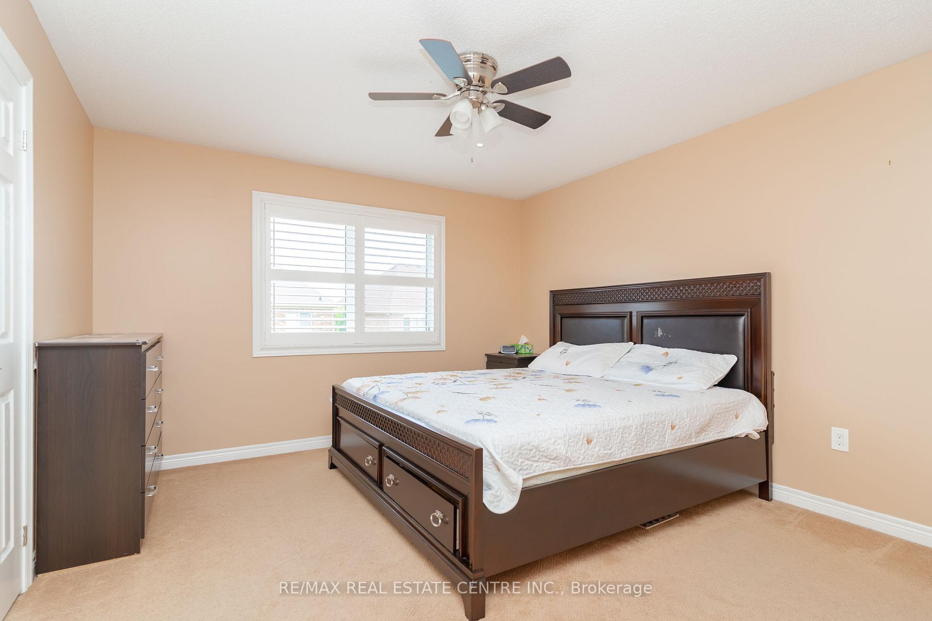 Photo 20 of 18 Rampart Drive, Brampton, Vales of Castlemore North — HOMEH