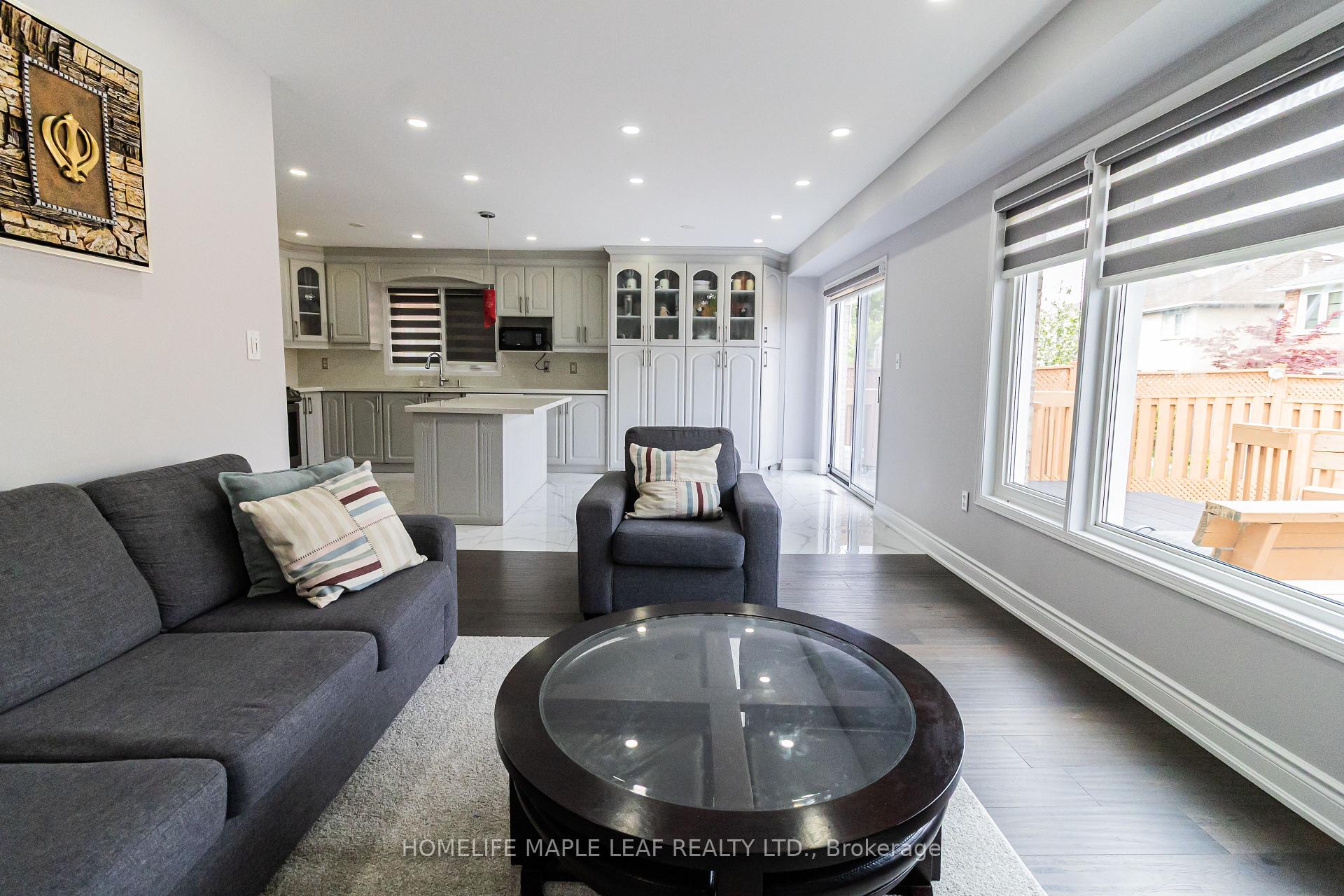 Photo 12 of 61 Seclusion Crescent, Brampton, Sandringham-Wellington — HOMEH
