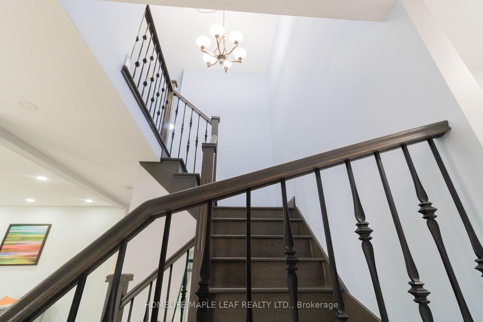 Photo 11 of 61 Seclusion Crescent, Brampton, Sandringham-Wellington — HOMEH