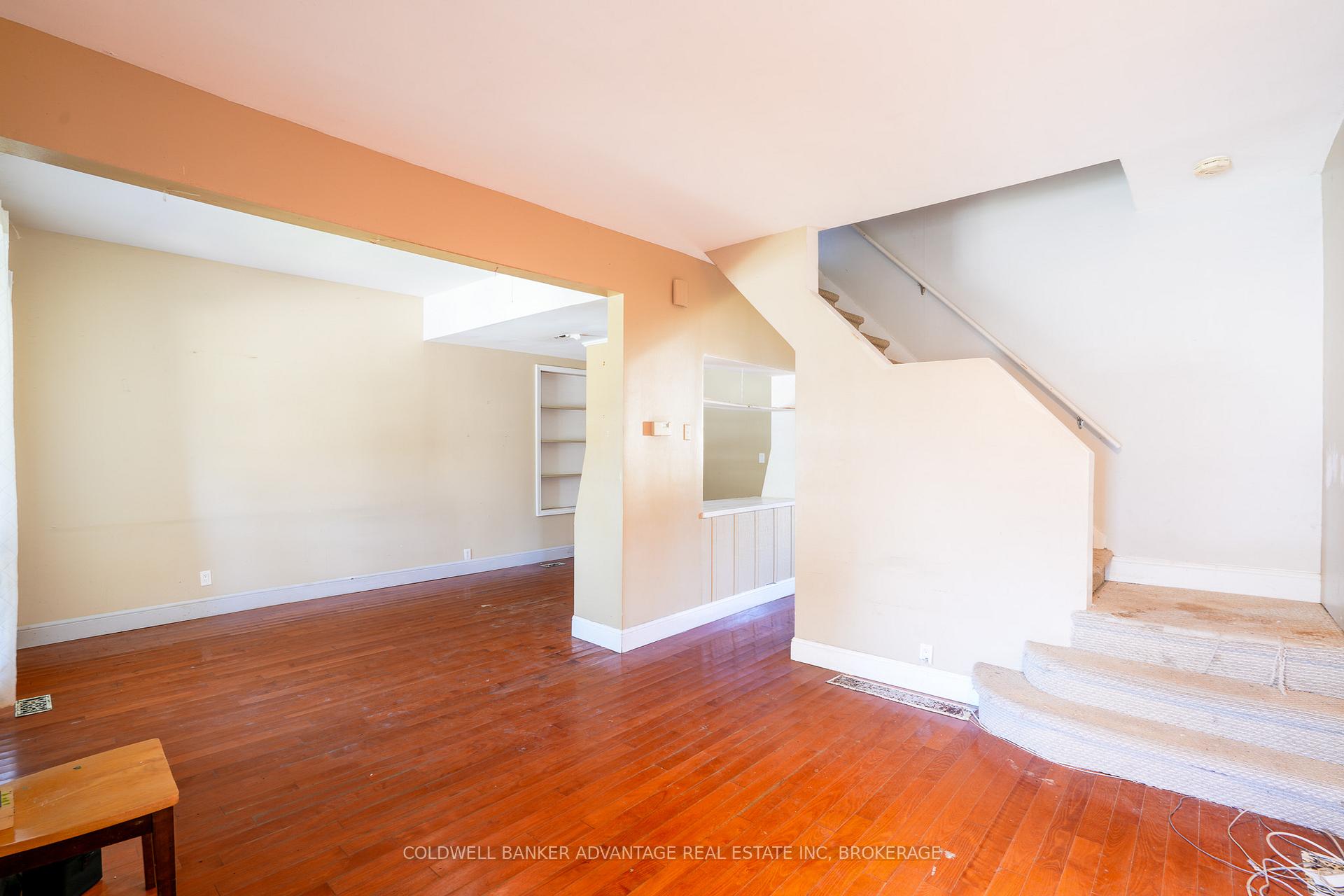 Photo 2 of 76 East 24th Street, Hamilton, Eastmount — HOMEH