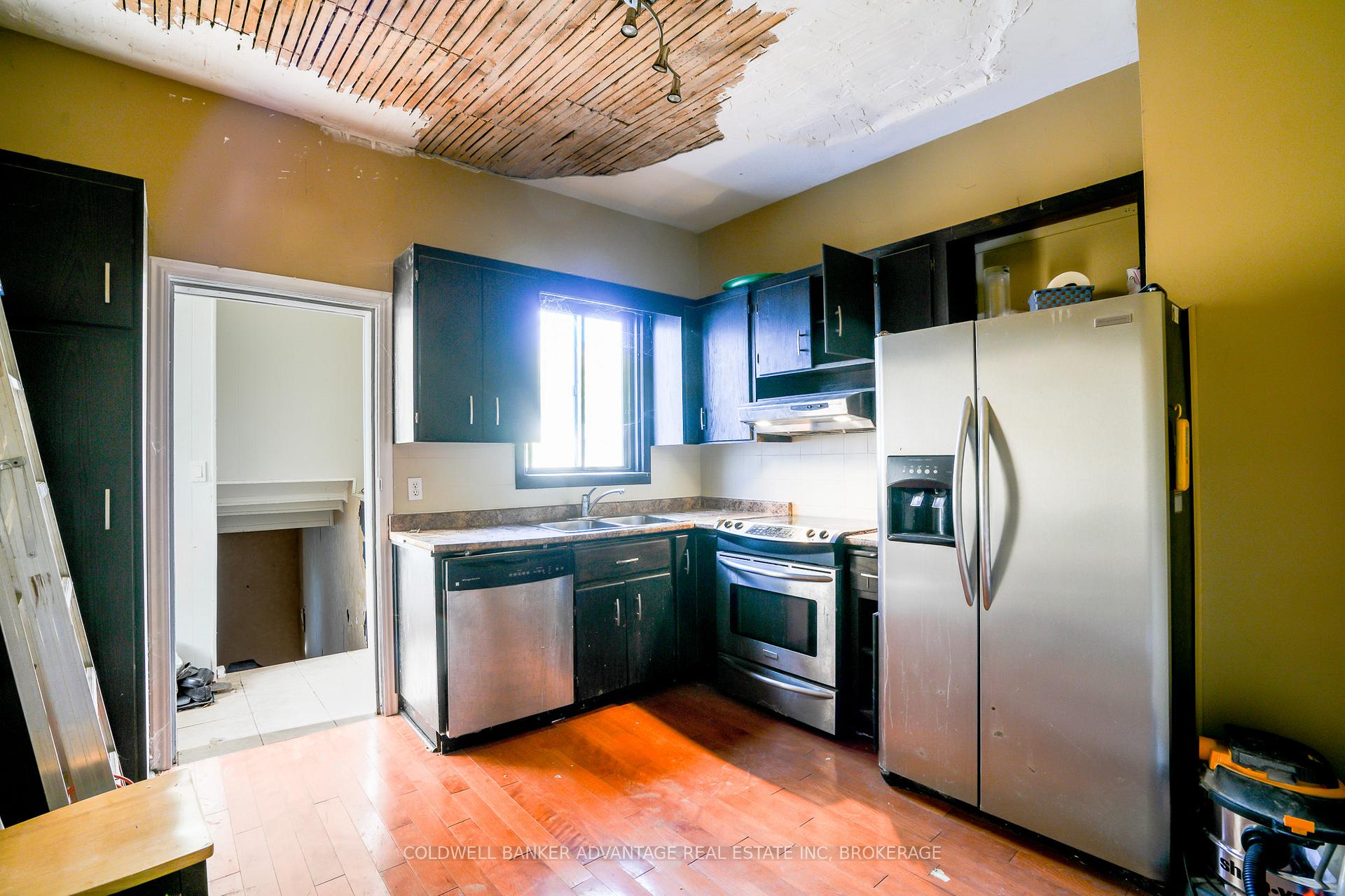 Photo 4 of 76 East 24th Street, Hamilton, Eastmount — HOMEH