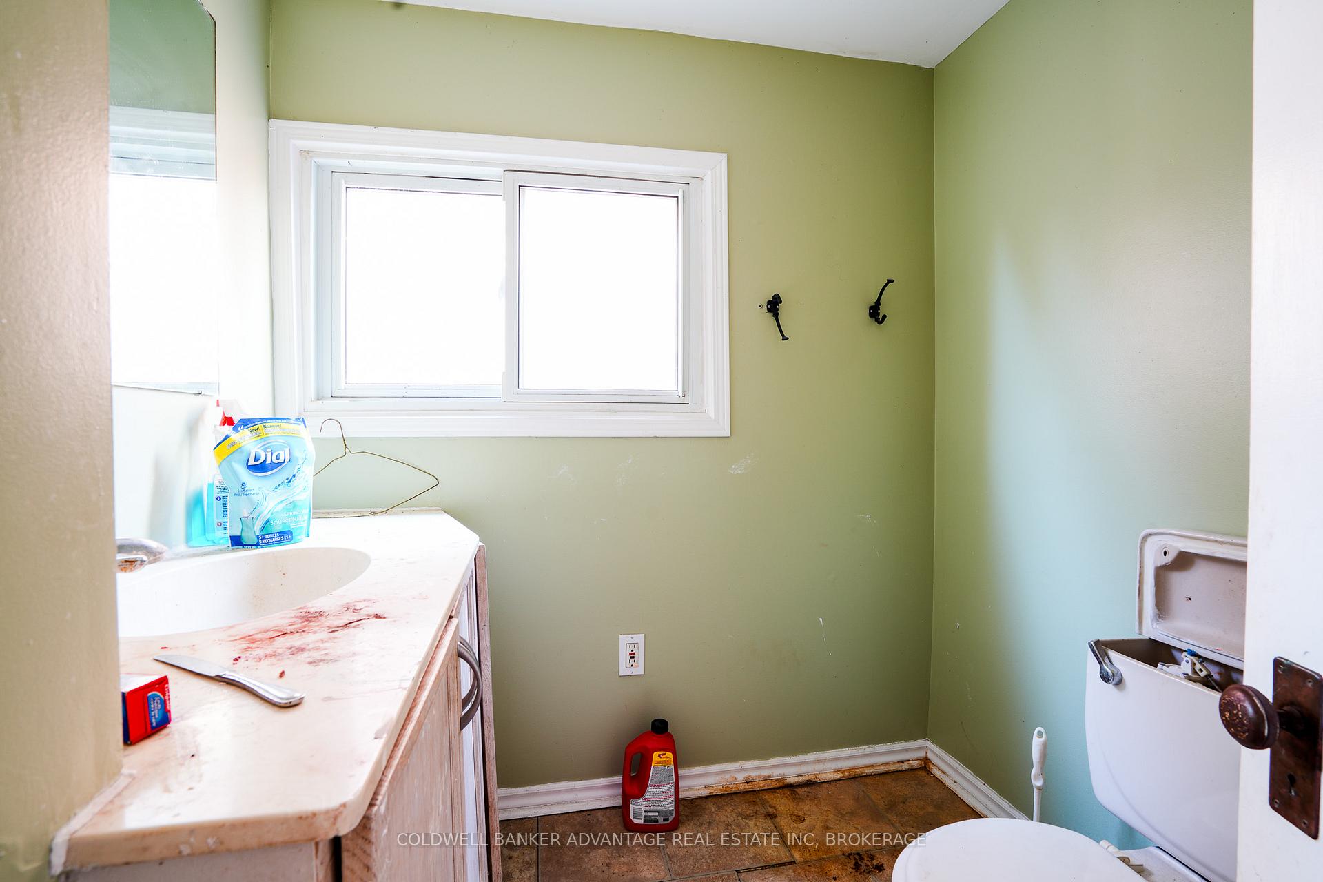 Photo 7 of 76 East 24th Street, Hamilton, Eastmount — HOMEH