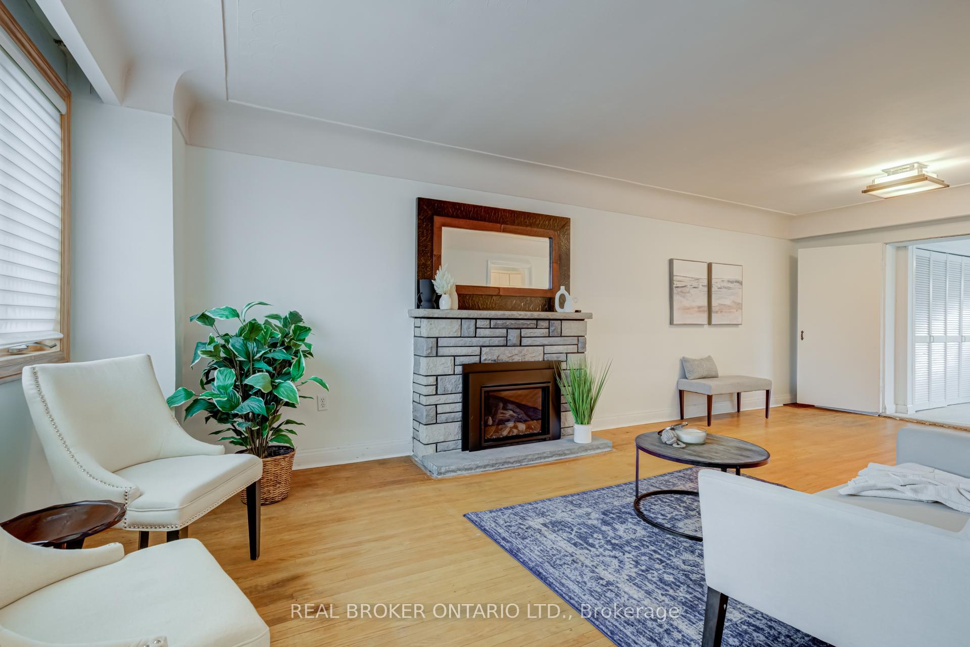 Photo 11 of 21 Gailmont Drive, Hamilton, Corman — HOMEH