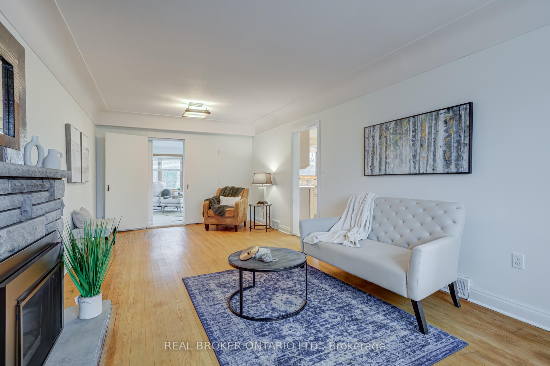 Photo 12 of 21 Gailmont Drive, Hamilton, Corman — HOMEH