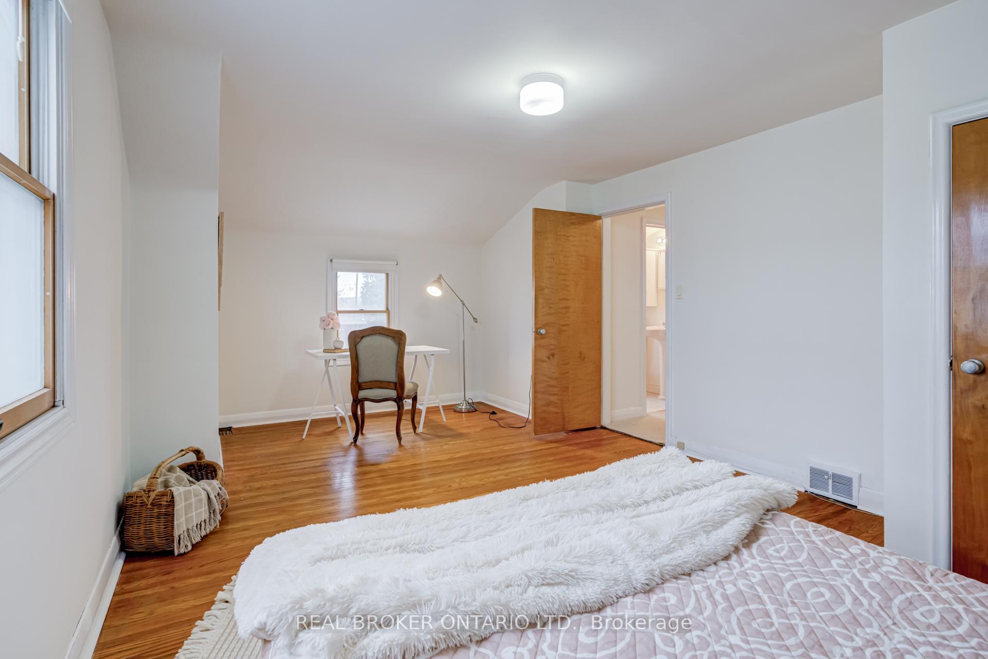 Photo 19 of 21 Gailmont Drive, Hamilton, Corman — HOMEH