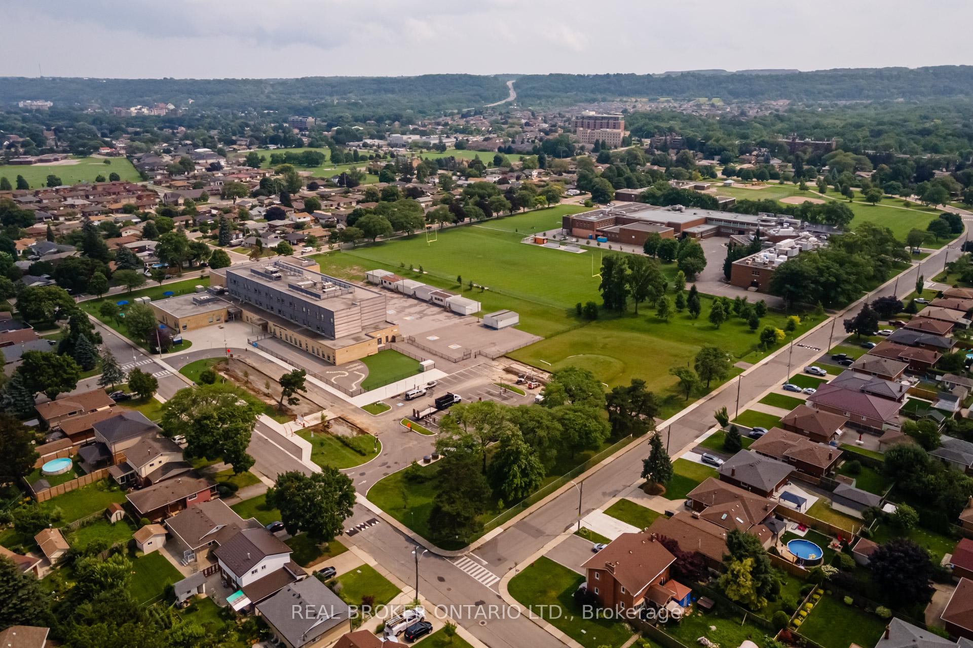 Photo 39 of 21 Gailmont Drive, Hamilton, Corman — HOMEH