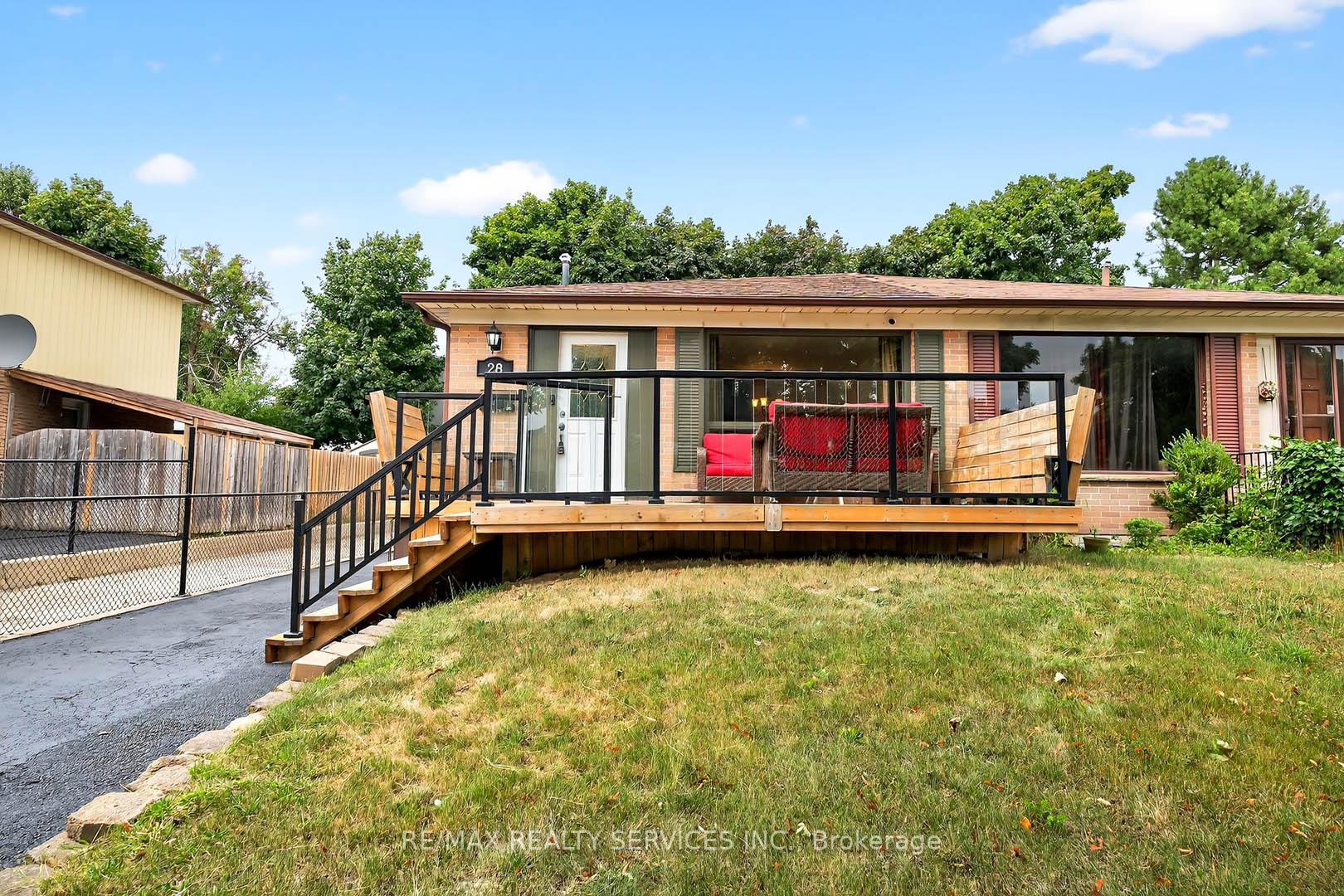 Photo 1 of 28 Chipwood Crescent, Brampton, Madoc — HOMEH
