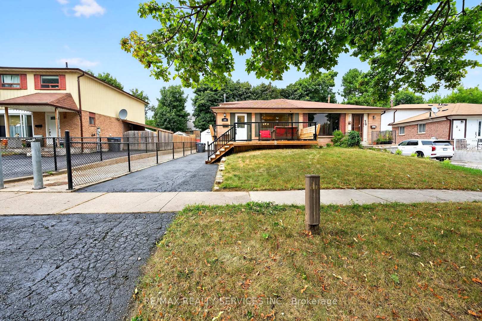 Photo 12 of 28 Chipwood Crescent, Brampton, Madoc — HOMEH
