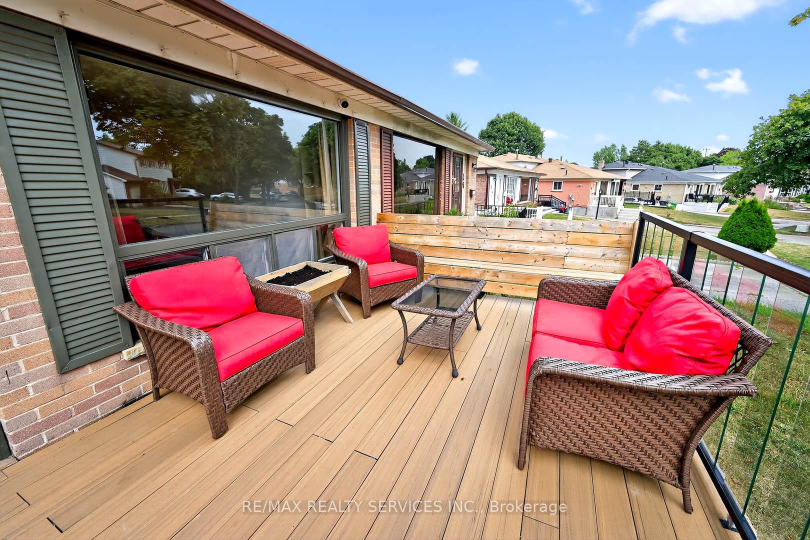 Photo 4 of 28 Chipwood Crescent, Brampton, Madoc — HOMEH