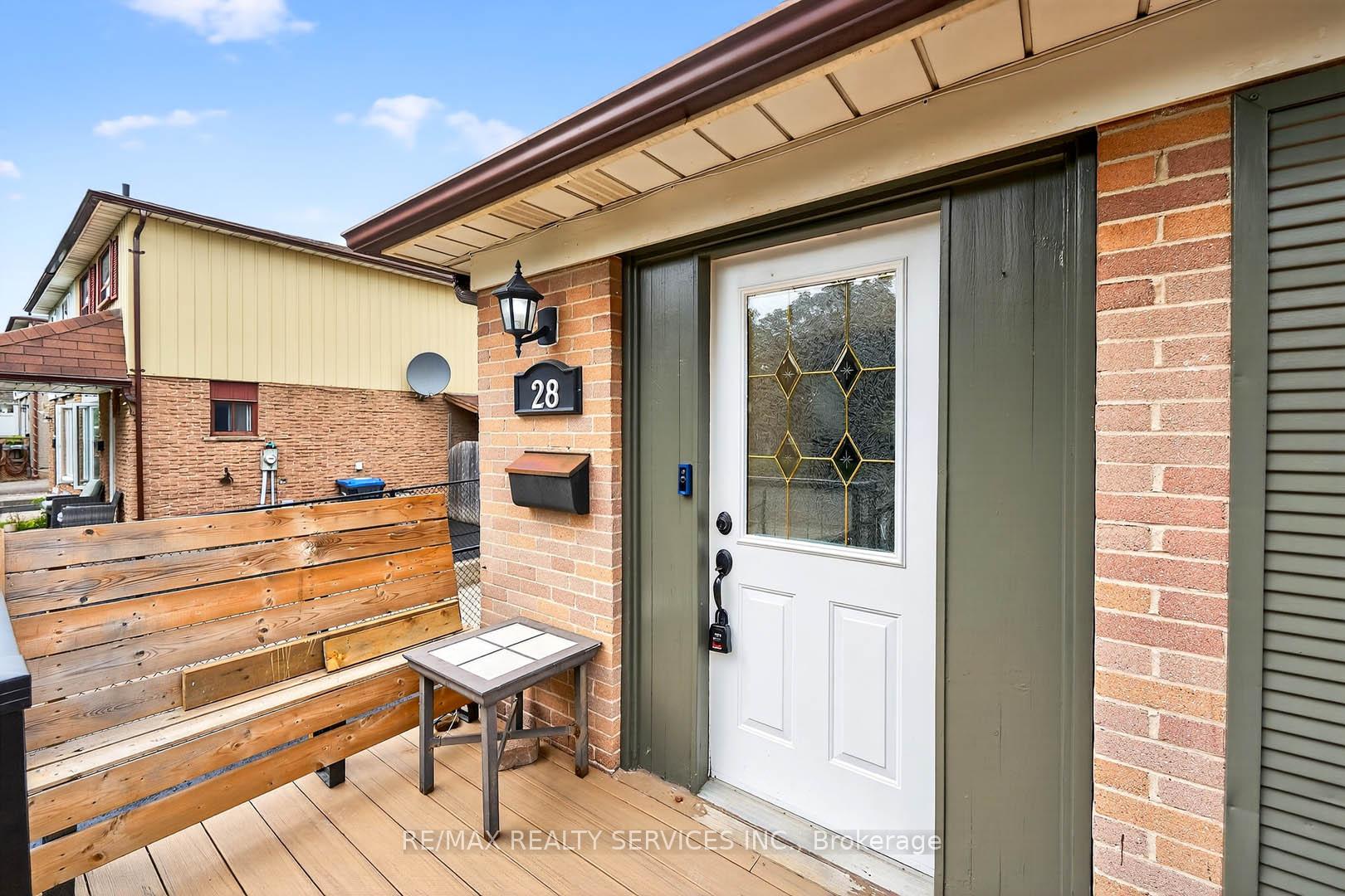 Photo 27 of 28 Chipwood Crescent, Brampton, Madoc — HOMEH