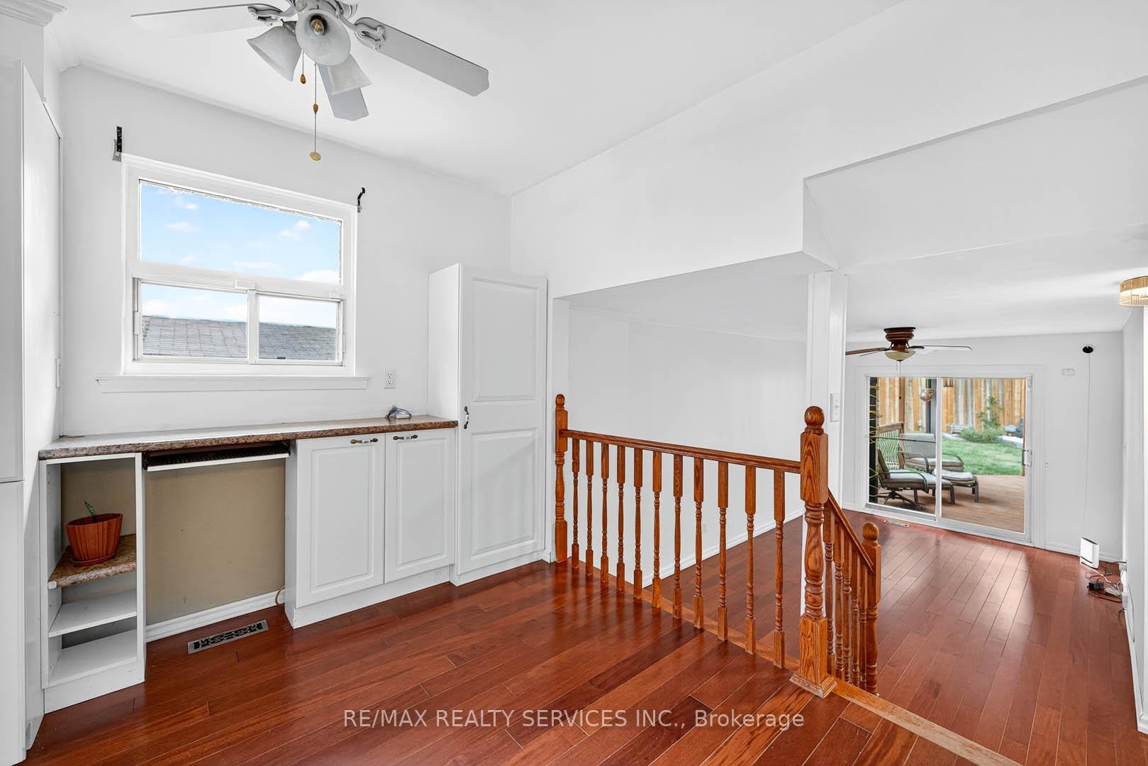 Photo 2 of 28 Chipwood Crescent, Brampton, Madoc — HOMEH