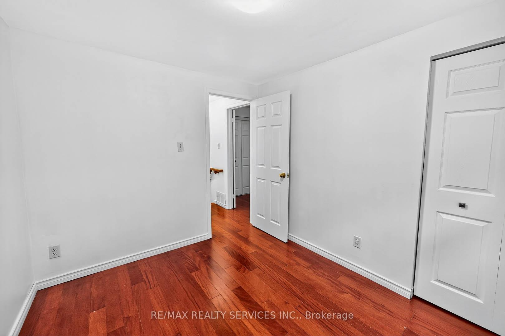 Photo 24 of 28 Chipwood Crescent, Brampton, Madoc — HOMEH