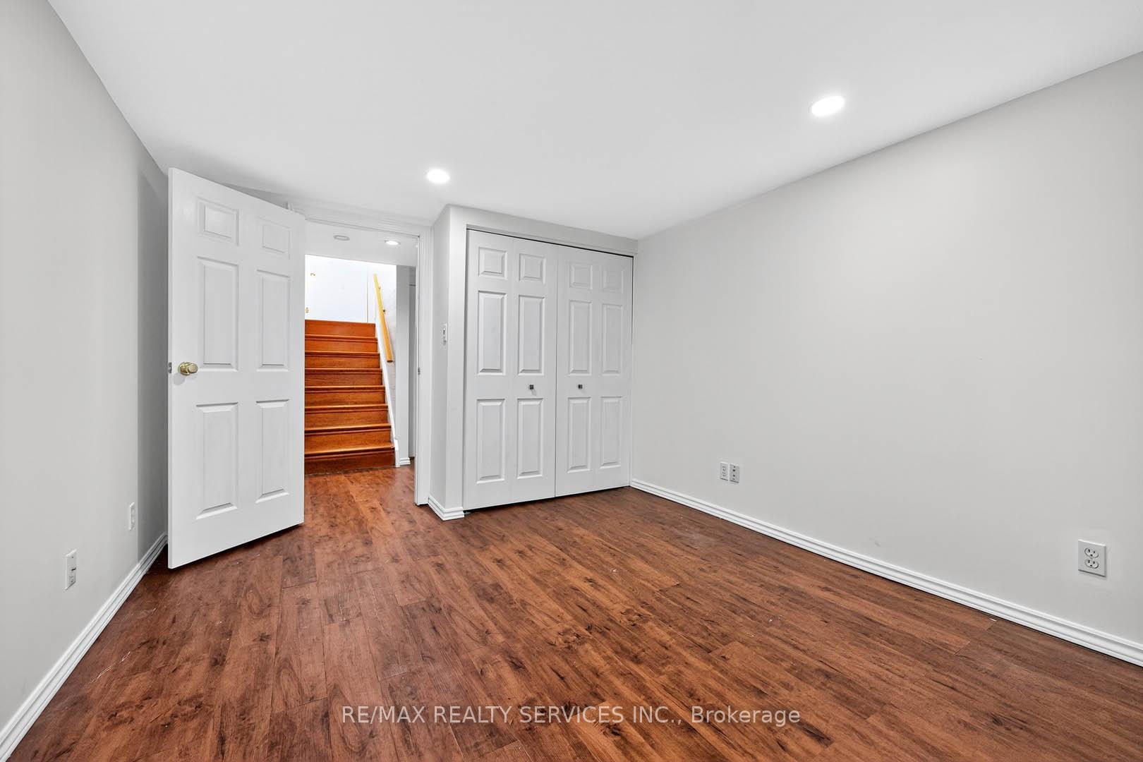 Photo 37 of 28 Chipwood Crescent, Brampton, Madoc — HOMEH