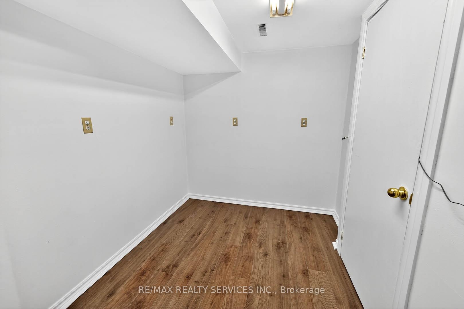 Photo 41 of 28 Chipwood Crescent, Brampton, Madoc — HOMEH