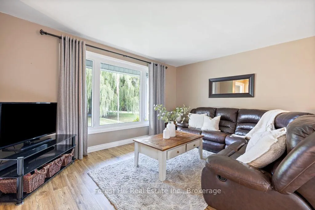Photo 4 of 197716 7 Grey Road, Meaford — HOMEH