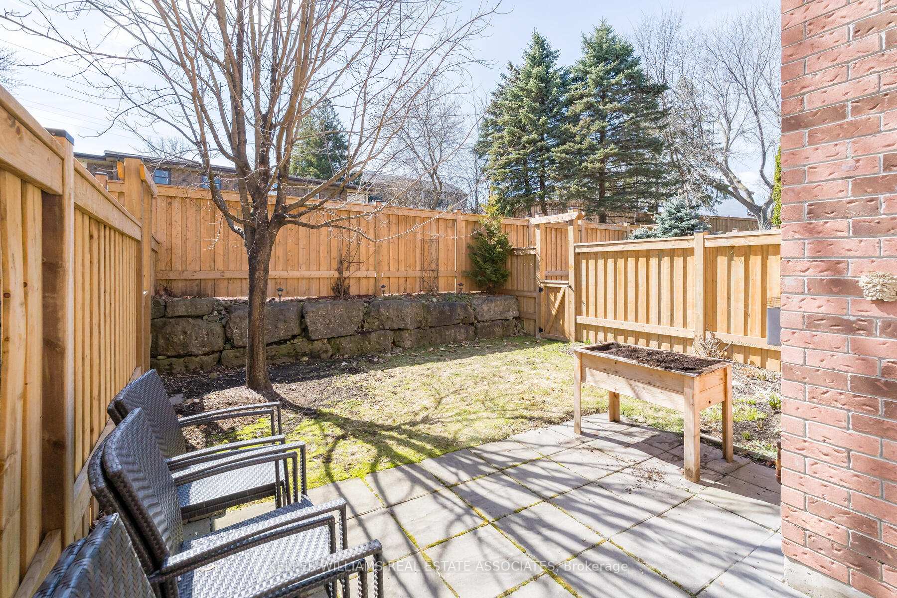 Photo 28 of Unit 31, 76 River Drive, Halton Hills, Georgetown — HOMEH
