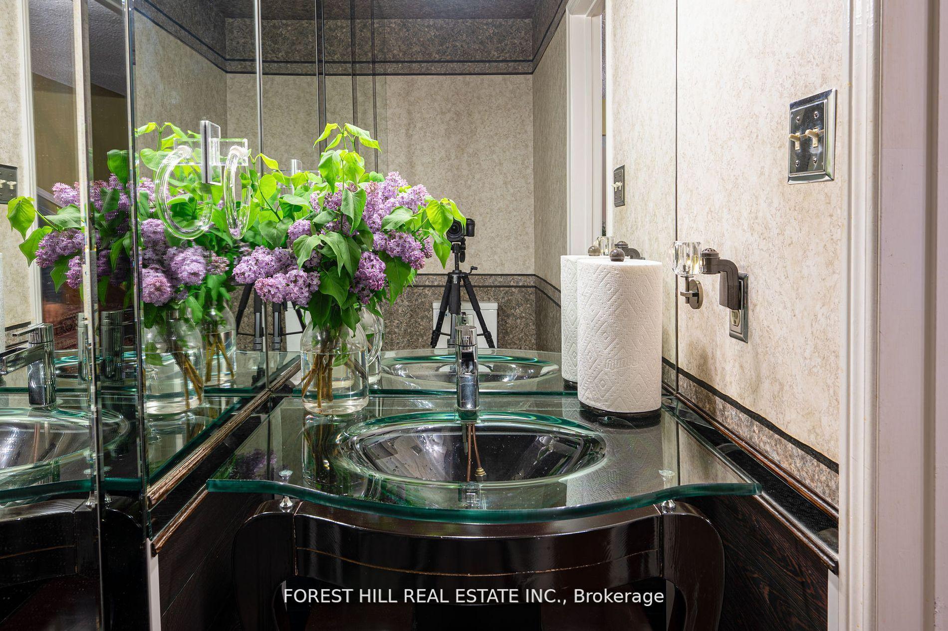 Photo 5 of 48 Haskell Crescent, Aurora, Aurora Highlands — HOMEH