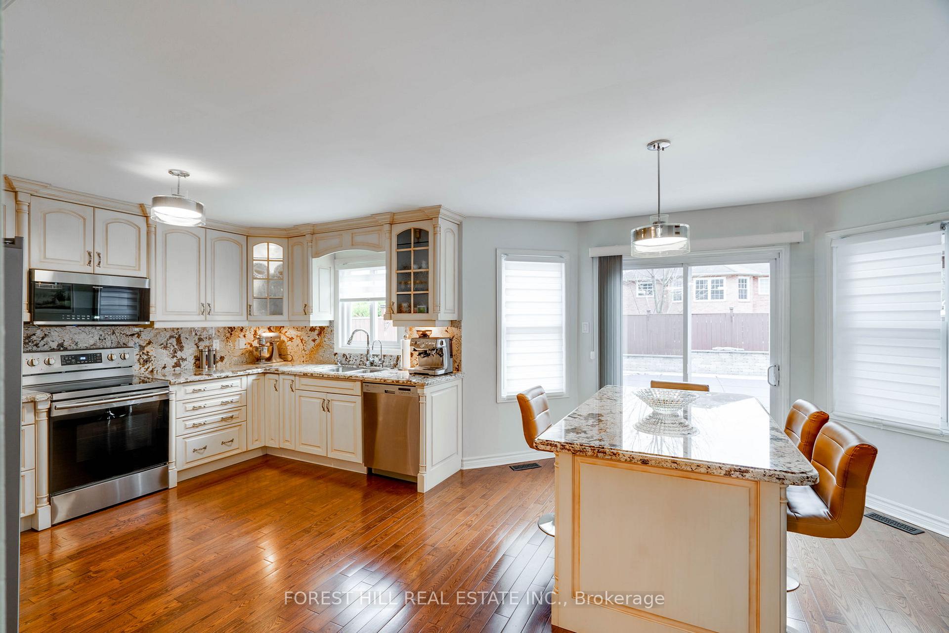 Photo 13 of 48 Haskell Crescent, Aurora, Aurora Highlands — HOMEH