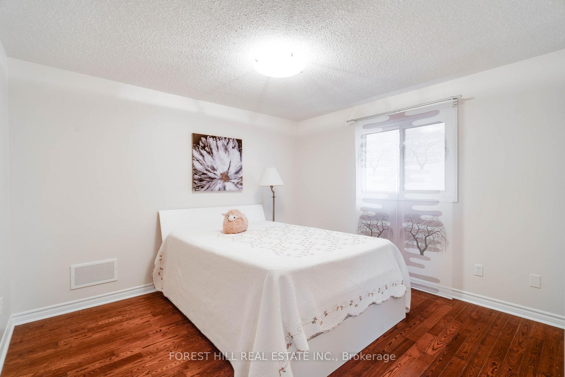 Photo 15 of 48 Haskell Crescent, Aurora, Aurora Highlands — HOMEH