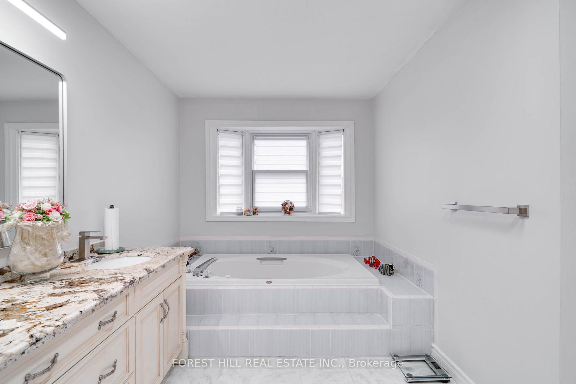 Photo 27 of 48 Haskell Crescent, Aurora, Aurora Highlands — HOMEH