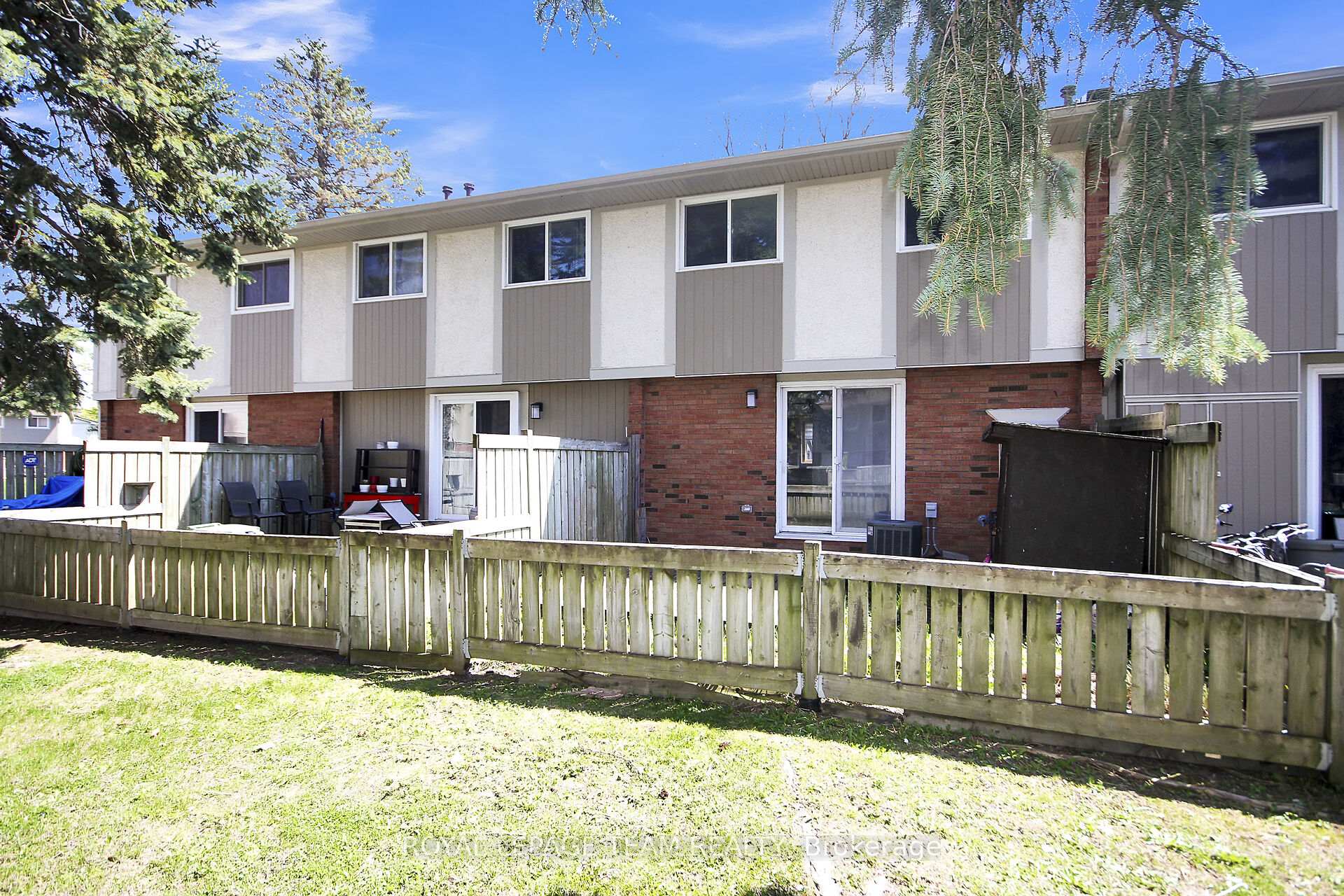 Photo 40 of Unit D, 459 Moodie Drive, Ottawa, Arbeatha Park — HOMEH