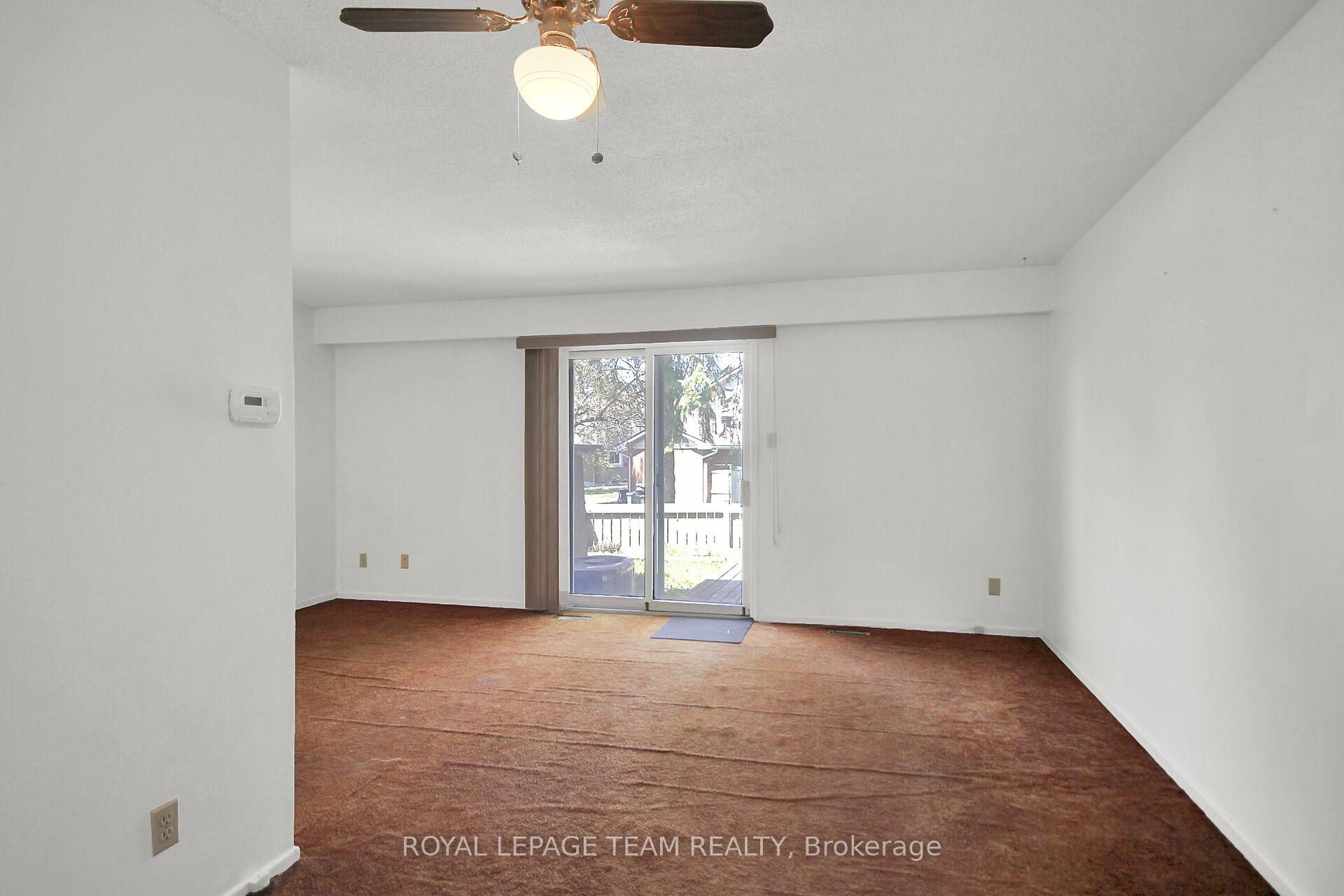 Photo 8 of Unit D, 459 Moodie Drive, Ottawa, Arbeatha Park — HOMEH
