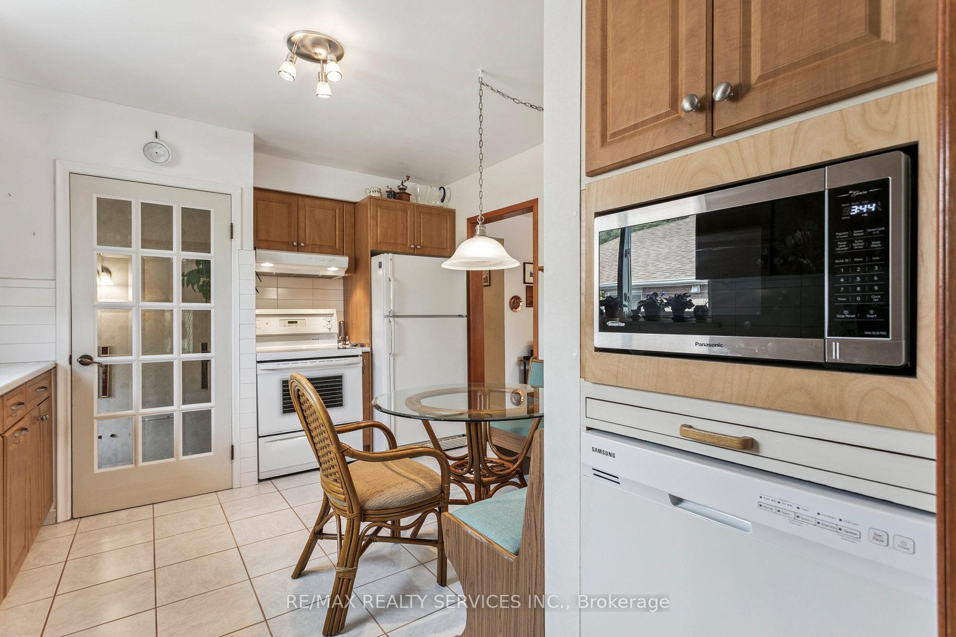 Photo 39 of 9 Algonquin Boulevard, Brampton, Avondale — HOMEH