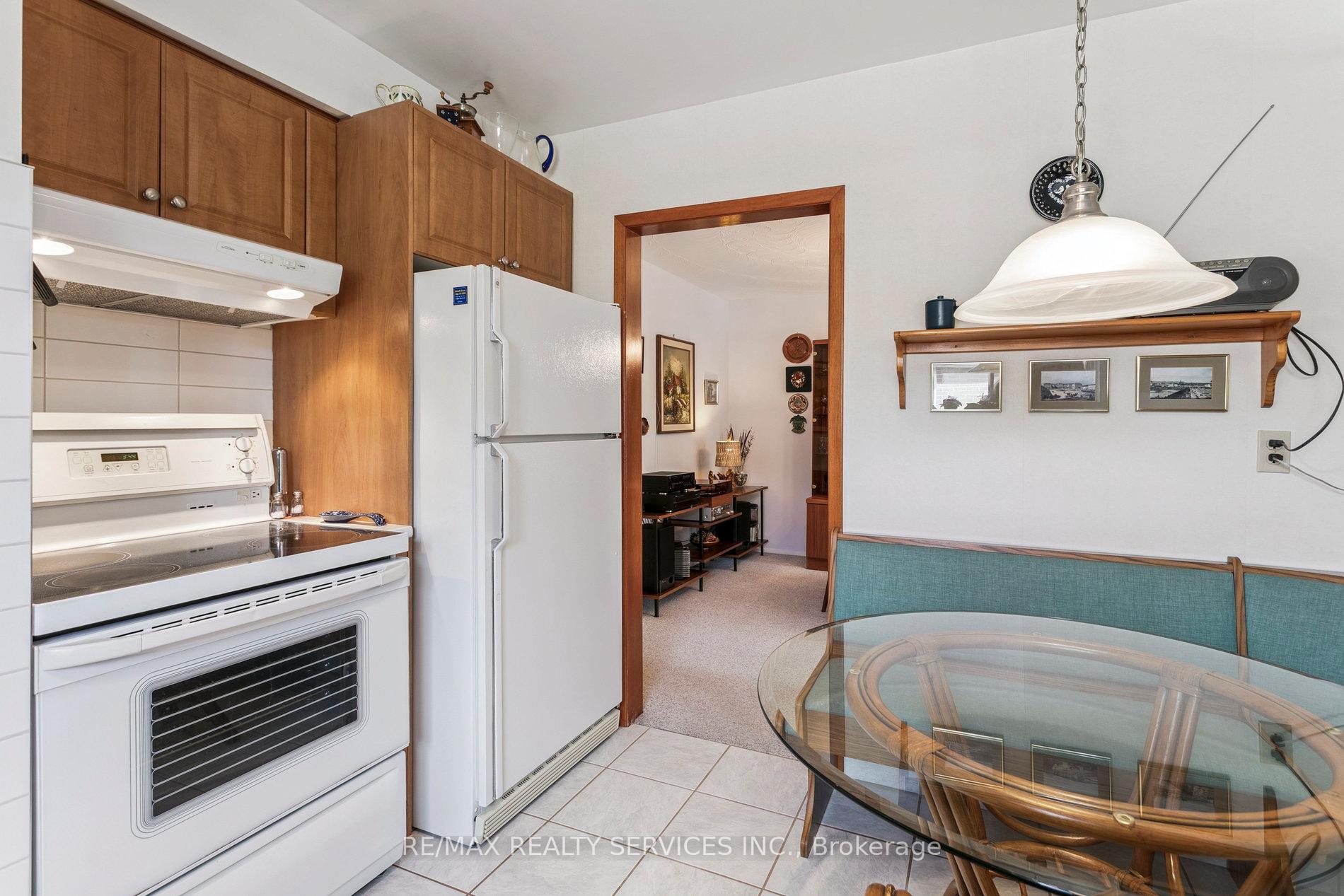 Photo 17 of 9 Algonquin Boulevard, Brampton, Avondale — HOMEH