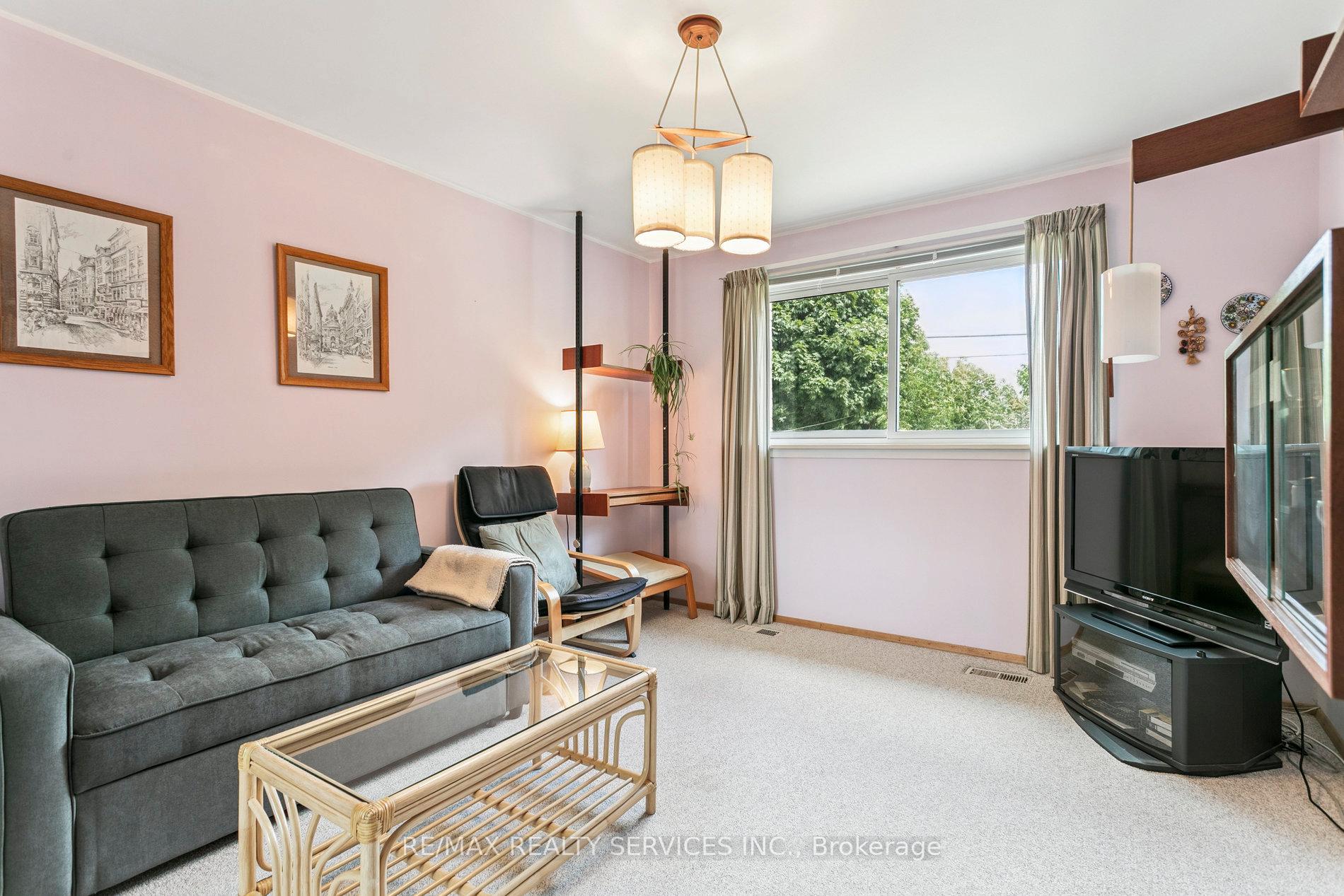 Photo 15 of 9 Algonquin Boulevard, Brampton, Avondale — HOMEH