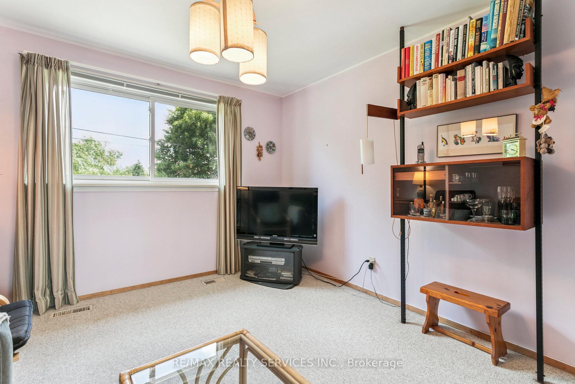 Photo 30 of 9 Algonquin Boulevard, Brampton, Avondale — HOMEH