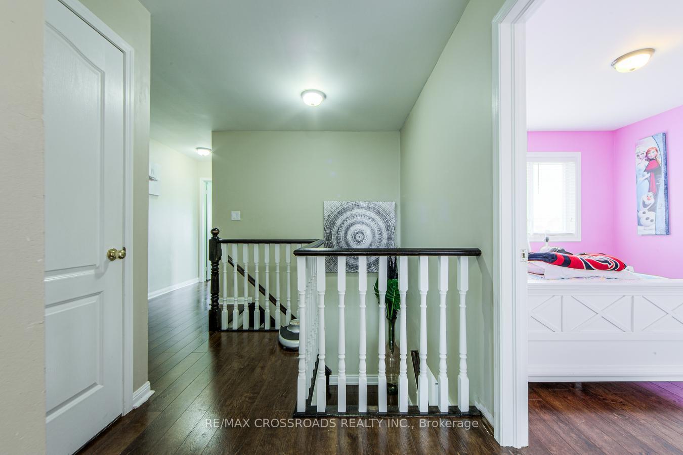 Photo 29 of 34 Narrow Valley Crescent, Brampton, Sandringham-Wellington — HOMEH