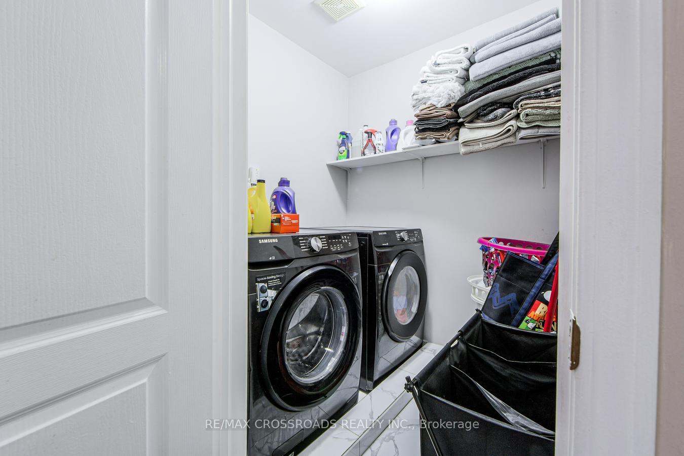 Photo 31 of 34 Narrow Valley Crescent, Brampton, Sandringham-Wellington — HOMEH