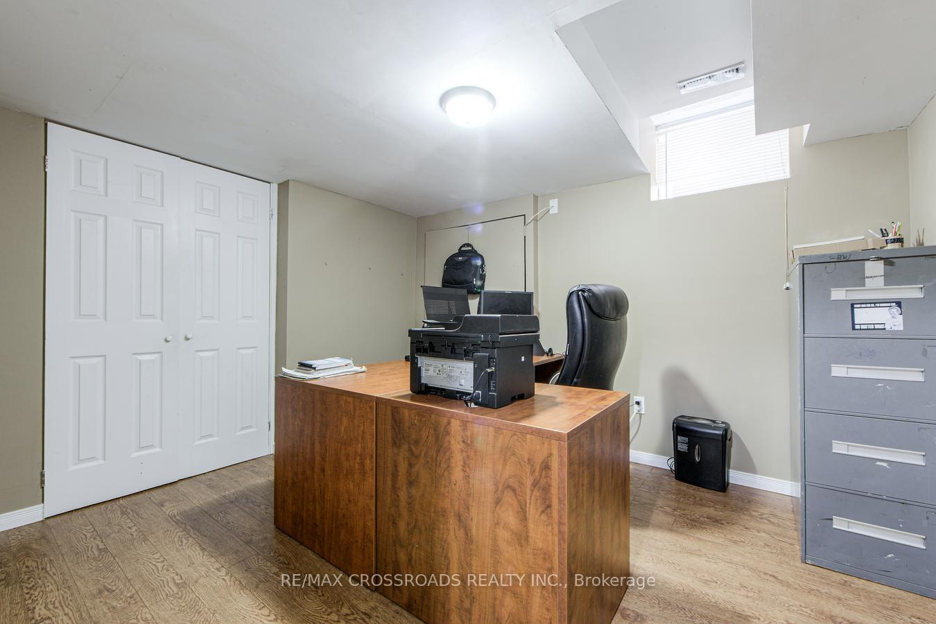Photo 20 of 34 Narrow Valley Crescent, Brampton, Sandringham-Wellington — HOMEH