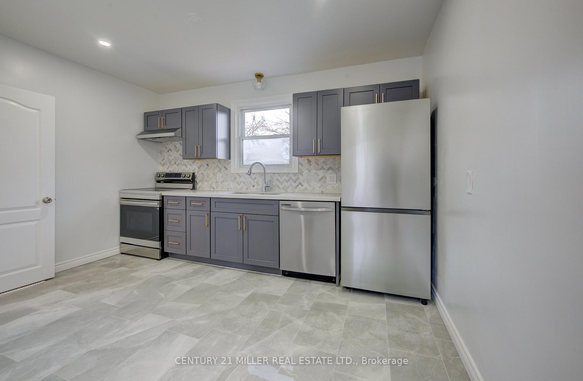 Photo 7 of 196 Queensdale Avenue E, Hamilton, Centremount — HOMEH