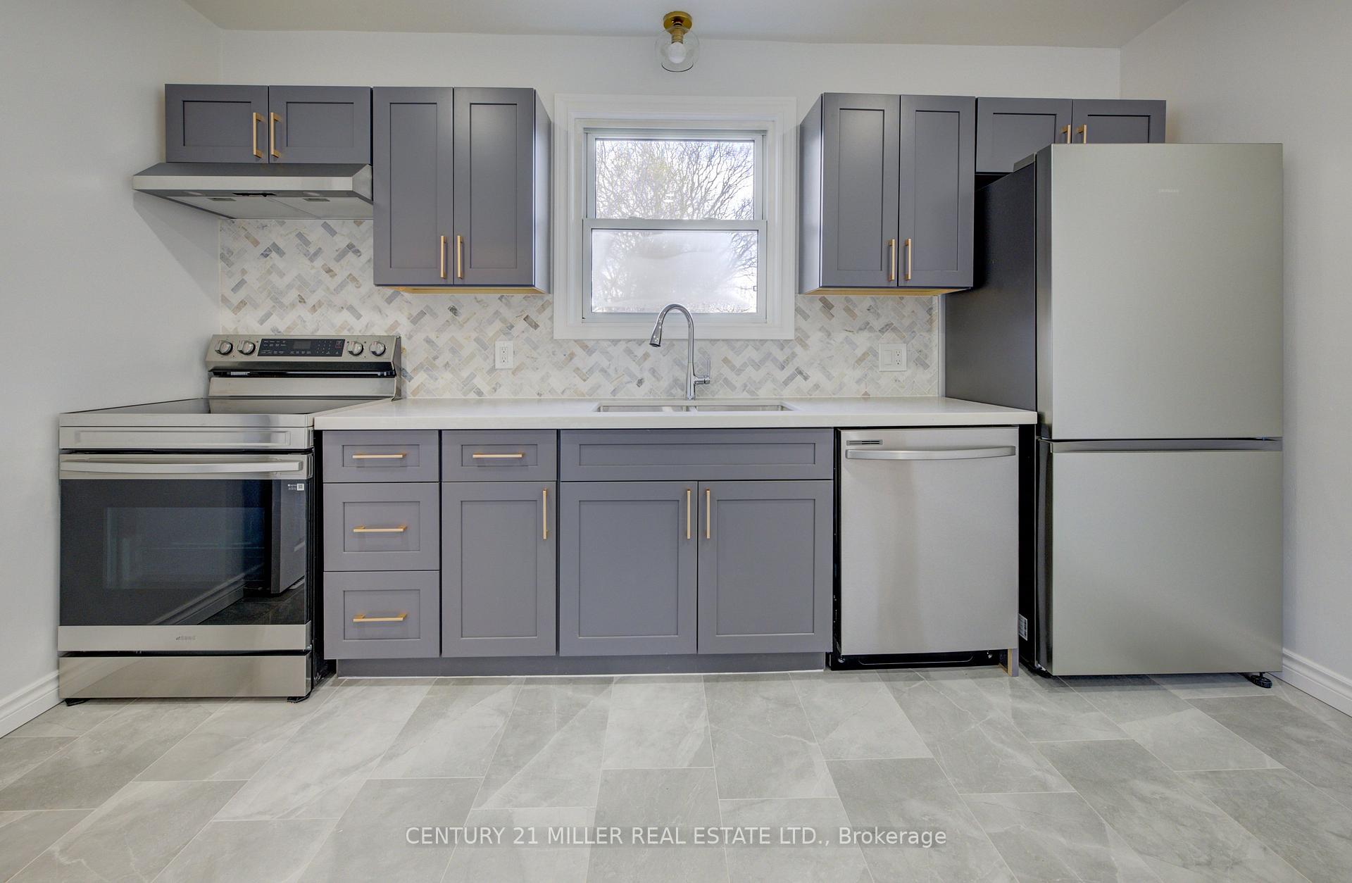 Photo 8 of 196 Queensdale Avenue E, Hamilton, Centremount — HOMEH