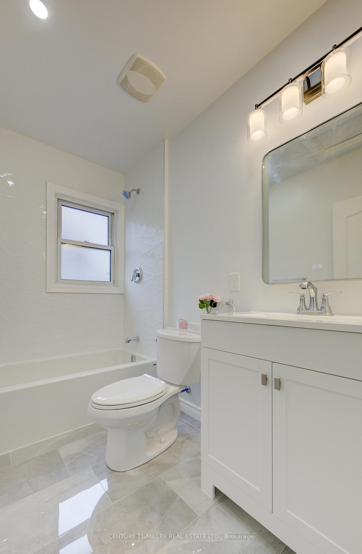 Photo 16 of 196 Queensdale Avenue E, Hamilton, Centremount — HOMEH