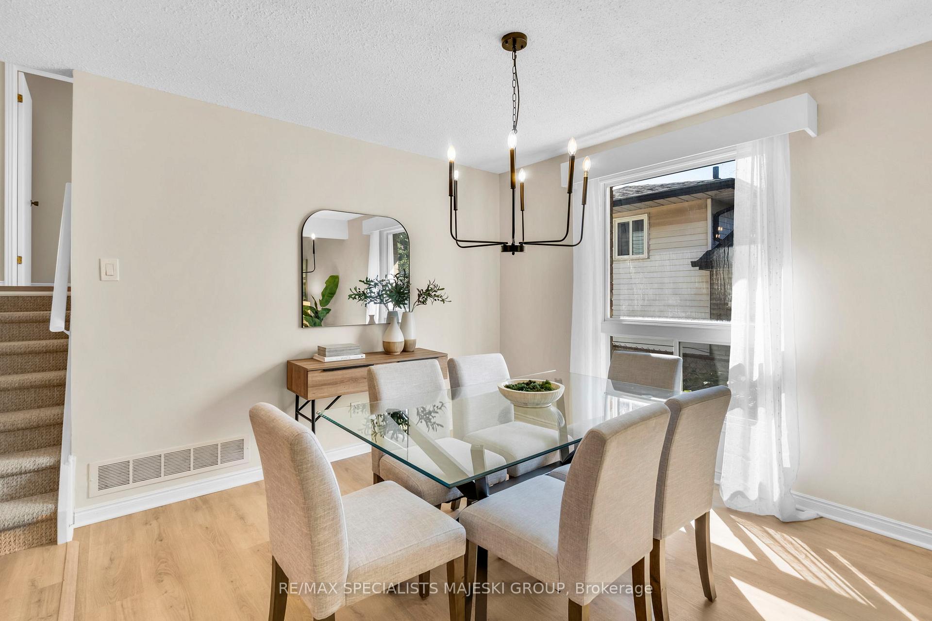 Photo 8 of 49 Goldwin Street, Hamilton, Gurnett — HOMEH