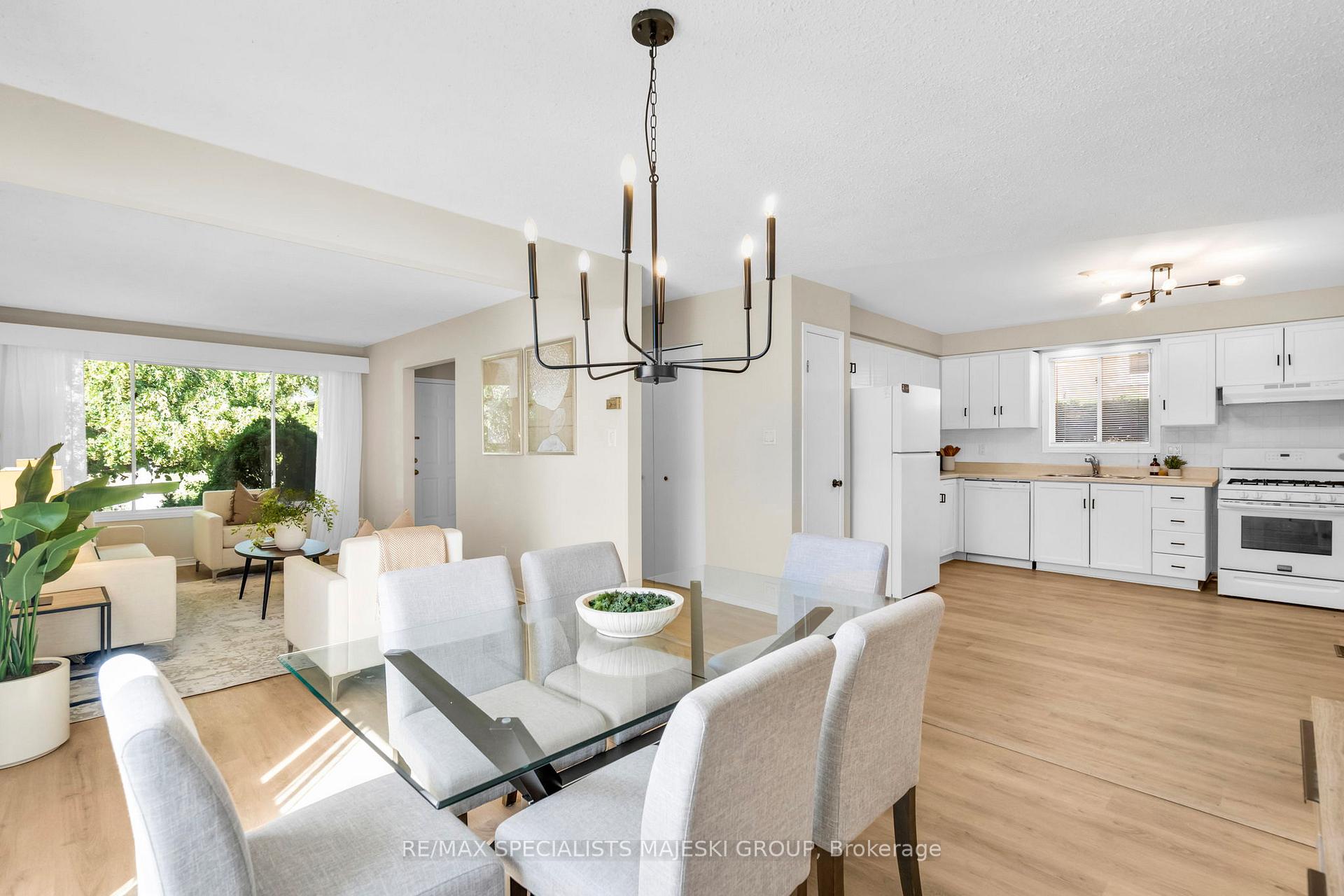Photo 9 of 49 Goldwin Street, Hamilton, Gurnett — HOMEH